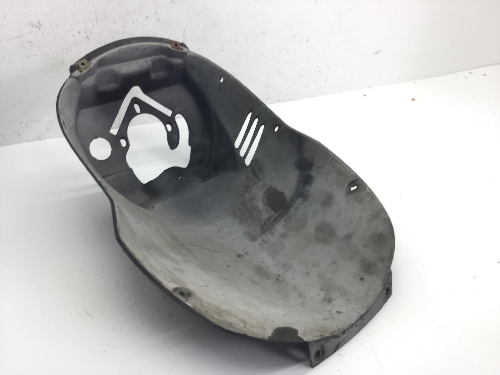 Aprilia scarabeo ie light 200 carena vano ruota anteriore 2009 2009 rbh00