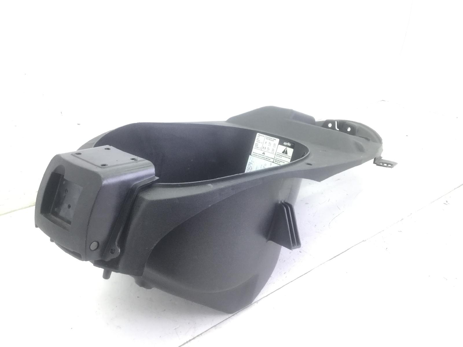 Aprilia scarabeo ie light 200 carena vano sottosella 2009 2009 rbh00