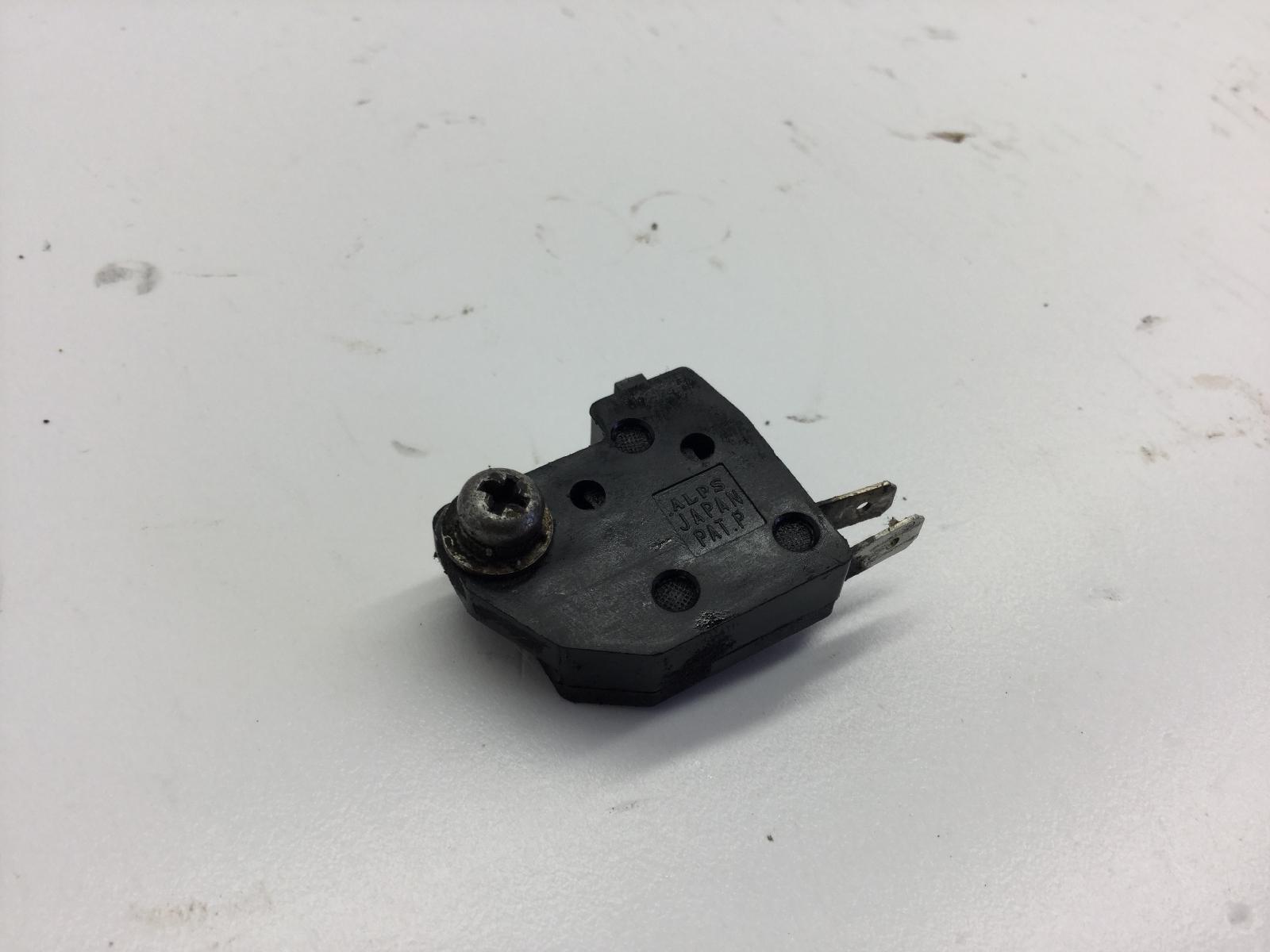 Suzuki burgman an 400 sensore stop pompa freno anteriore destra 2001 2002 au111