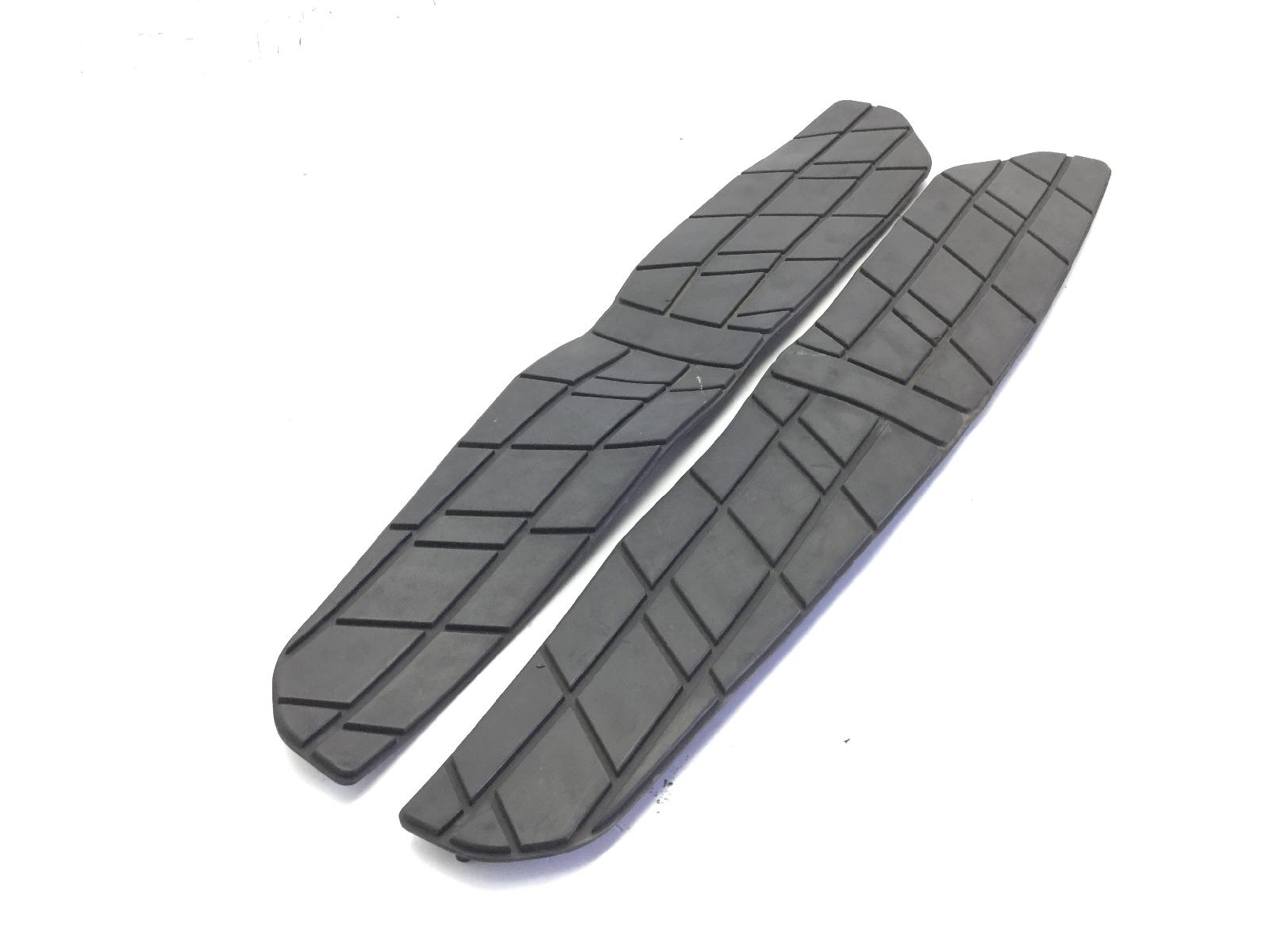 Suzuki burgman an 400 coppia tappetini anteriori pedana pavimento 2001 2002 au111