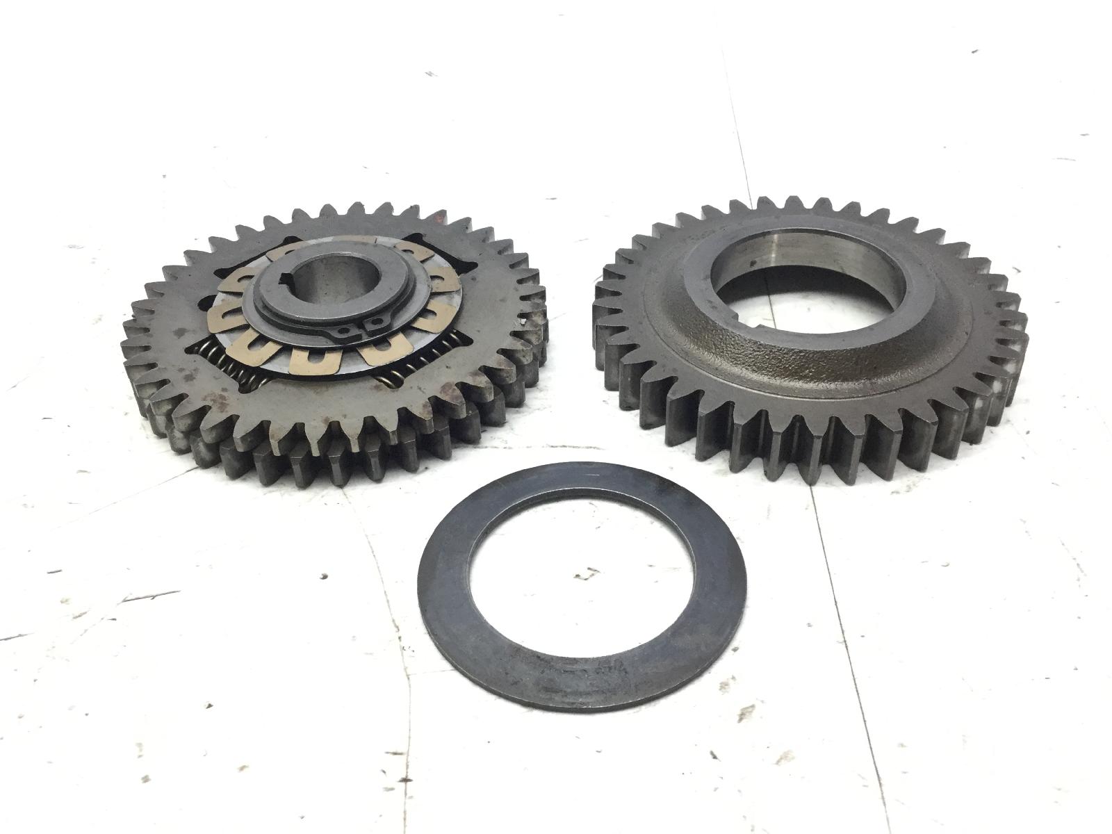 Coppia ingranaggi motore parastrappi suzuki burgman an 400 2001 2002 au111