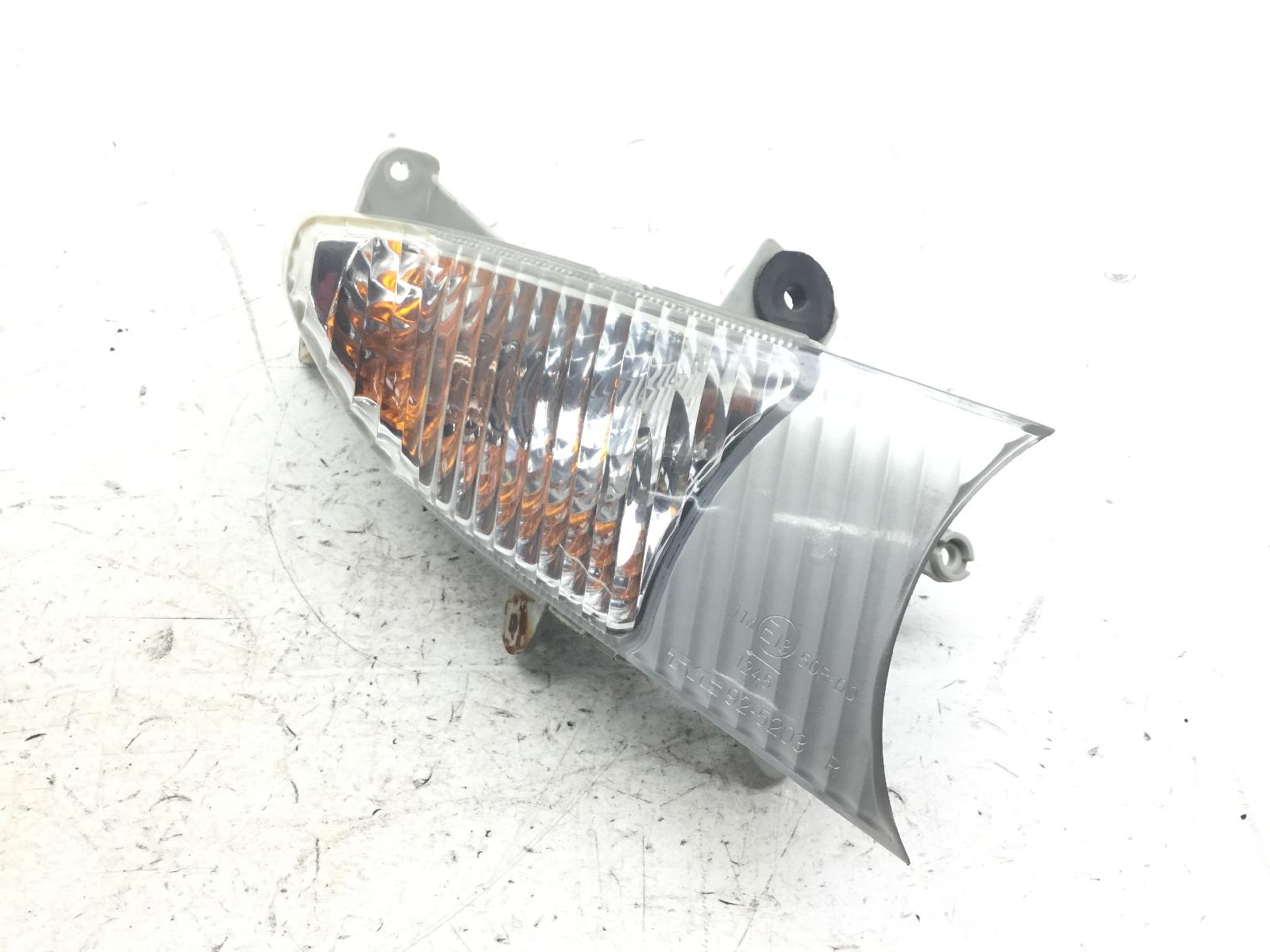 Suzuki burgman uh 200 freccia anteriore destra vetro lievemente screpolato 2008 2008 cd111