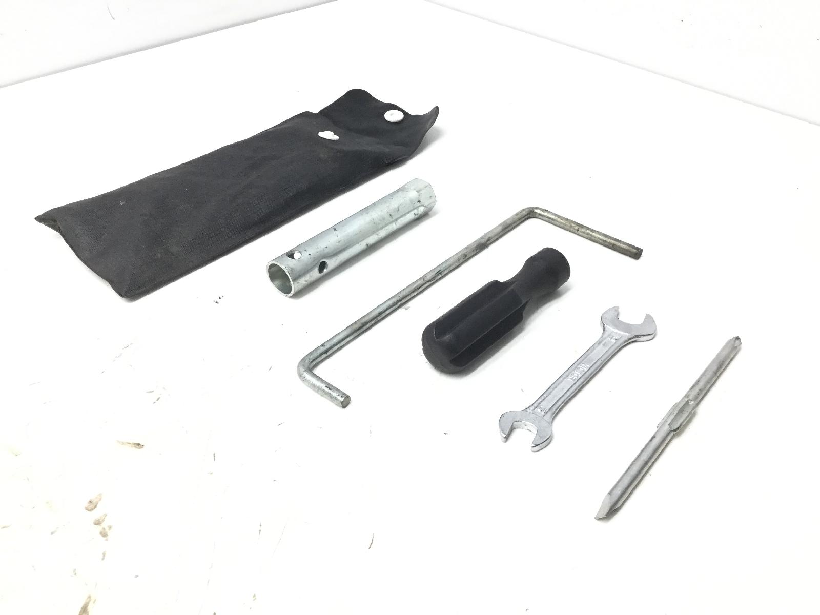 Kit attrezzi attrezzatura di bordo suzuki burgman uh 200 2008 2008 cd111