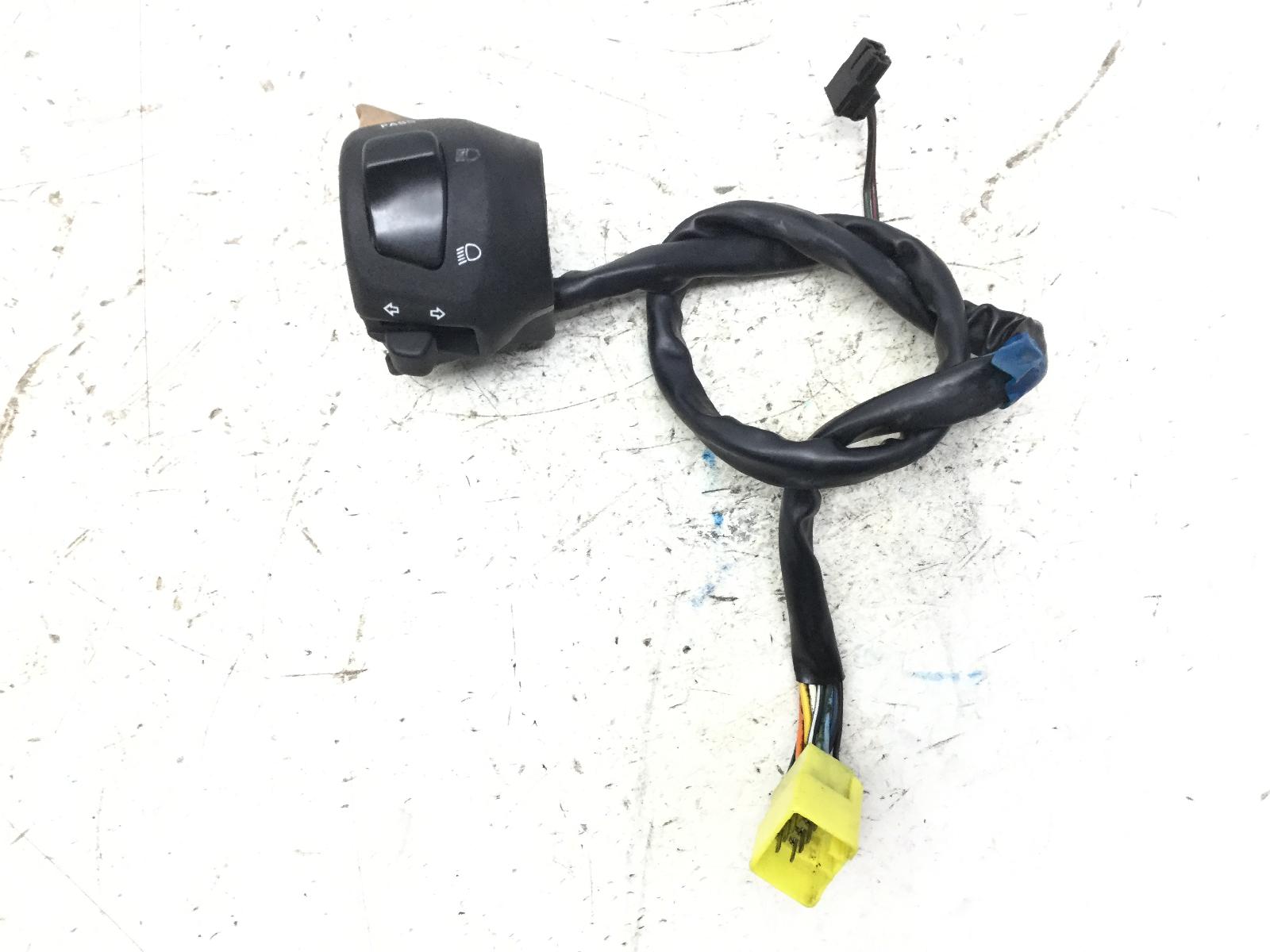 Devio commutatore luci frecce sinistro suzuki burgman uh 200 2008 2008 cd111