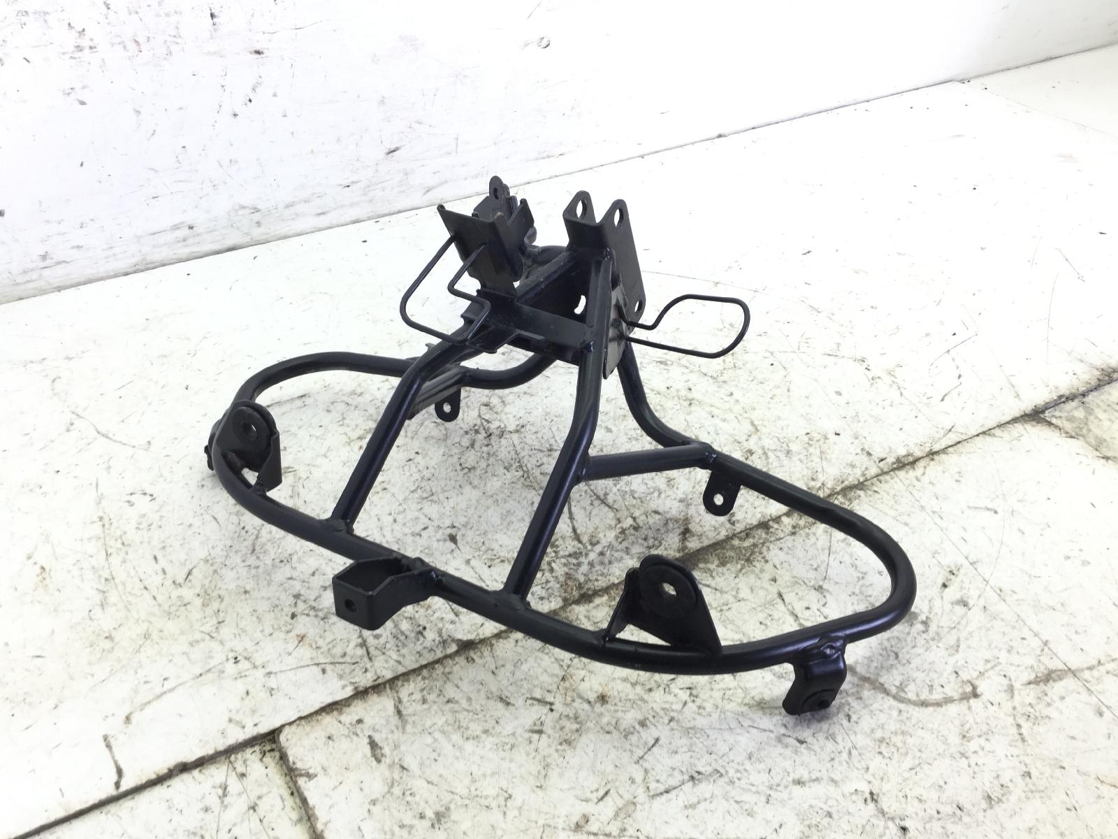 Telaio telaietto supporto scudo anteriore suzuki burgman uh 200 2008 2008 cd111