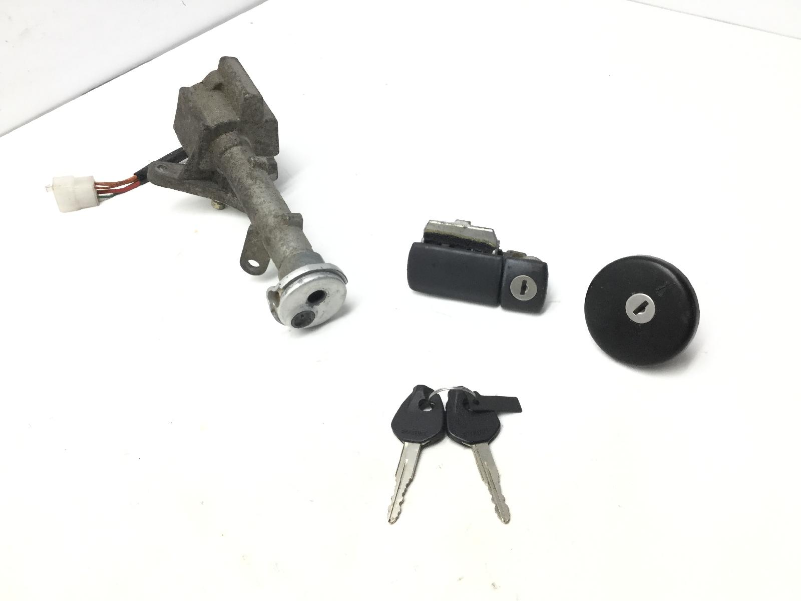 Suzuki burgman uh 200 blocchetto accensione serratura tappo e chiavi 2008 2008 cd111