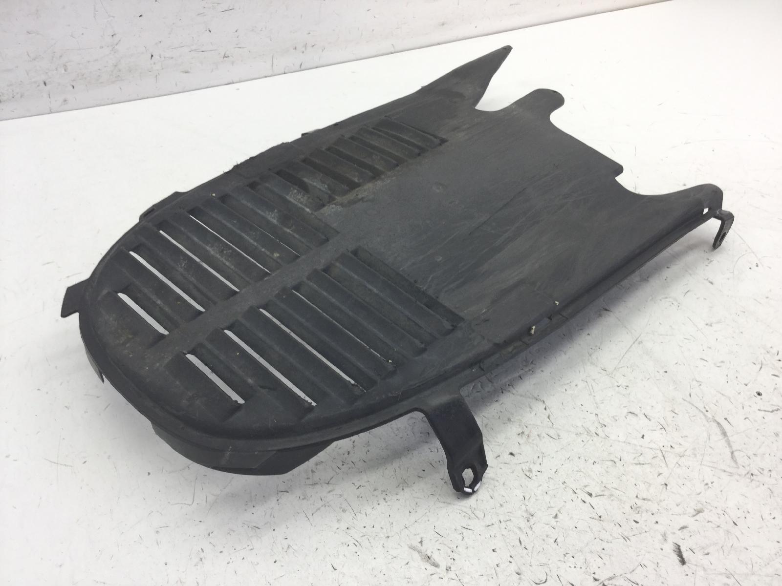Honda sh 300 carena sottopedana con crepa su attacco 2007 2007 zdcnf02a07f