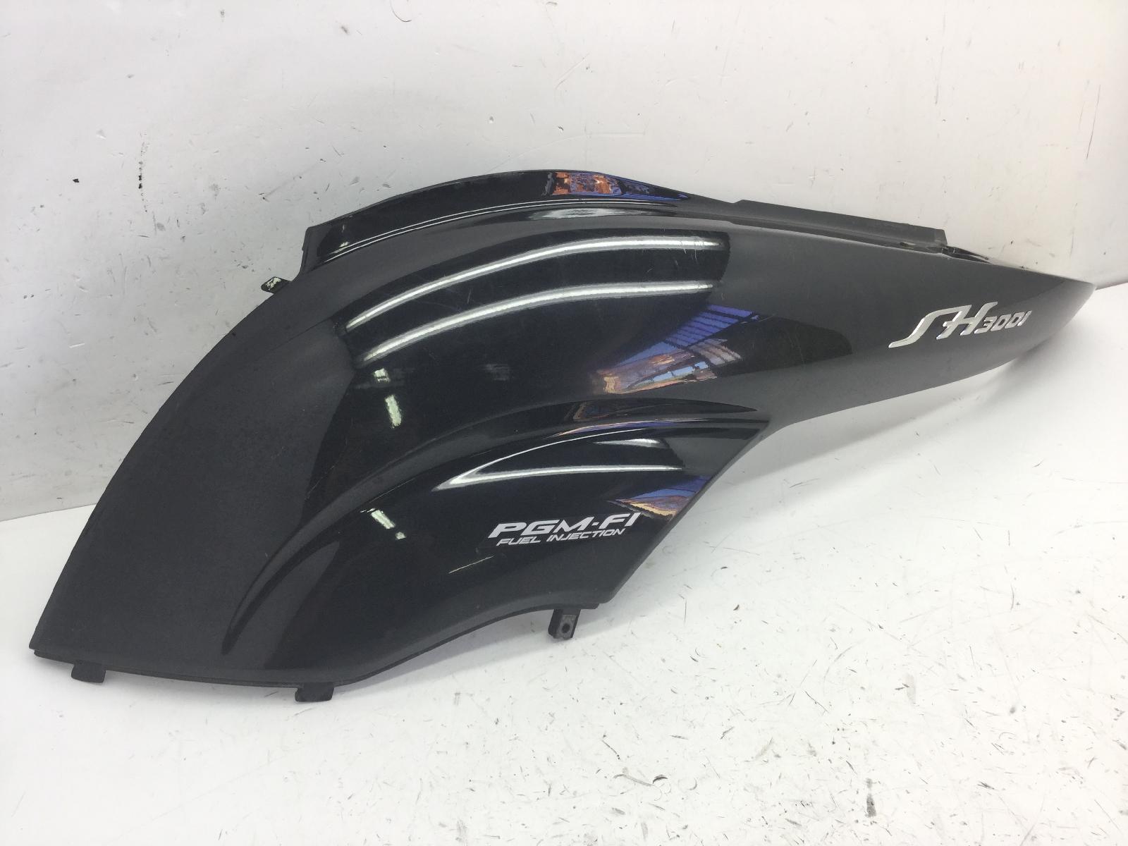 Honda sh 300 carena fiancata posteriore sinistra con crepa 2007 2007 zdcnf02a07f