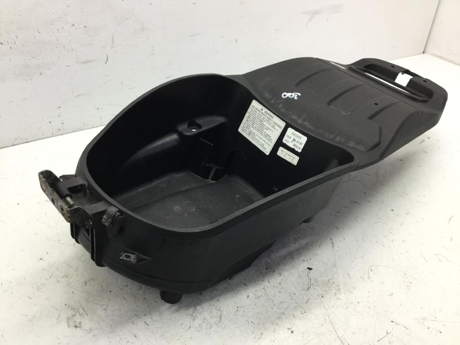 Honda sh 300 carena vano sottosella - attacco rotto 2007 2007 zdcnf02a09f
