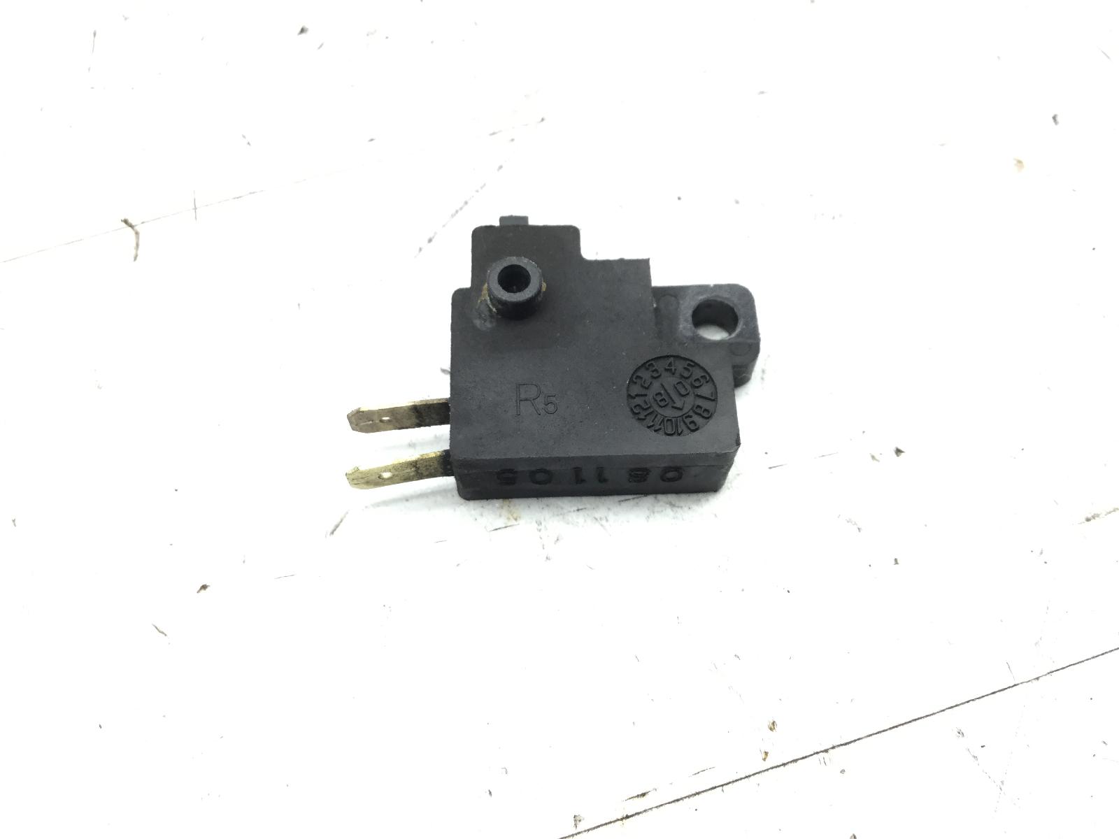 Kymco people s dd 125 pulsante sensore microstop freno anteriore destro 2007 2008 d10000