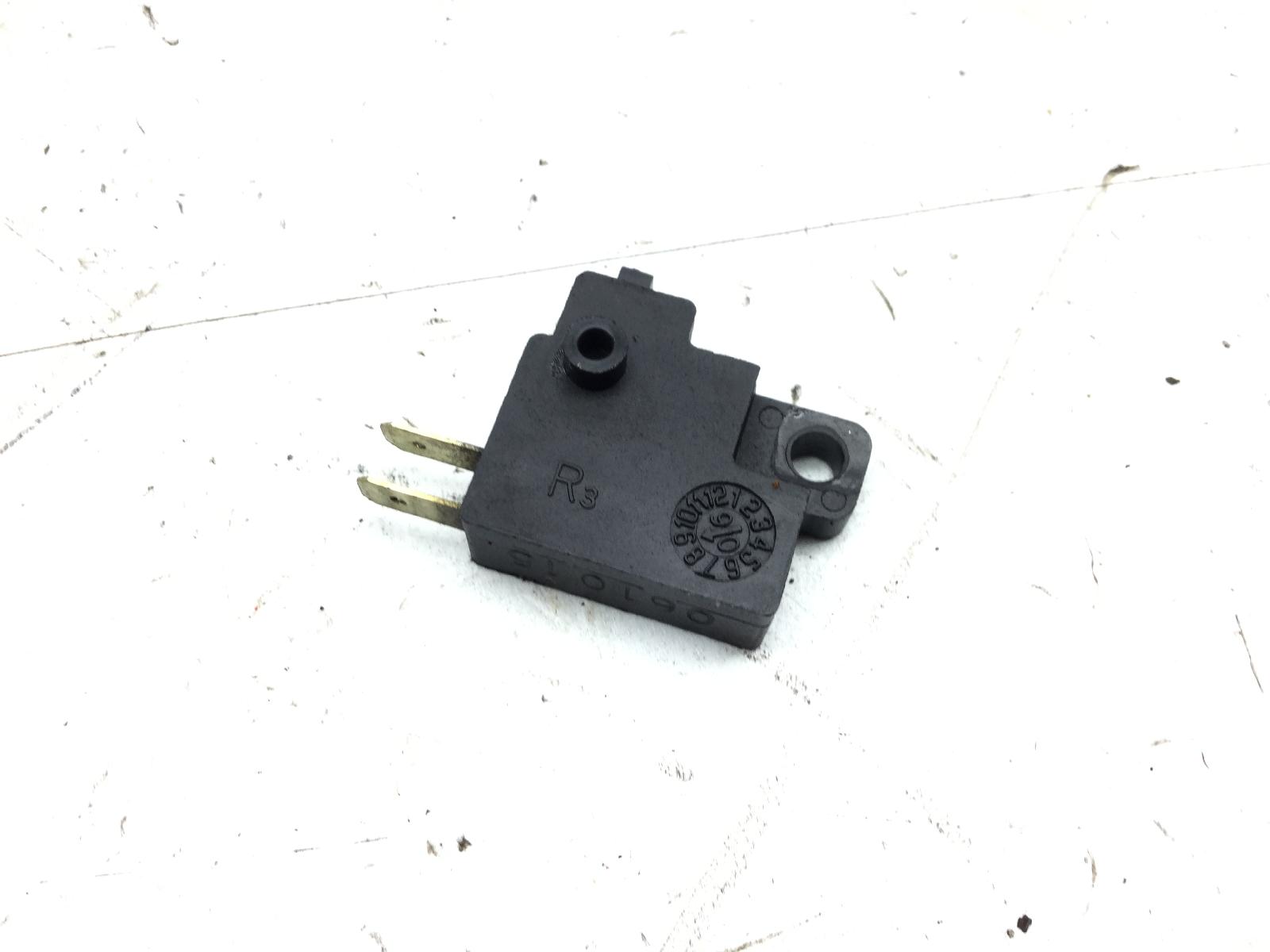 Kymco people s dd 125 pulsante microstop sensore freno anteriore destro 2007 2008 d10000