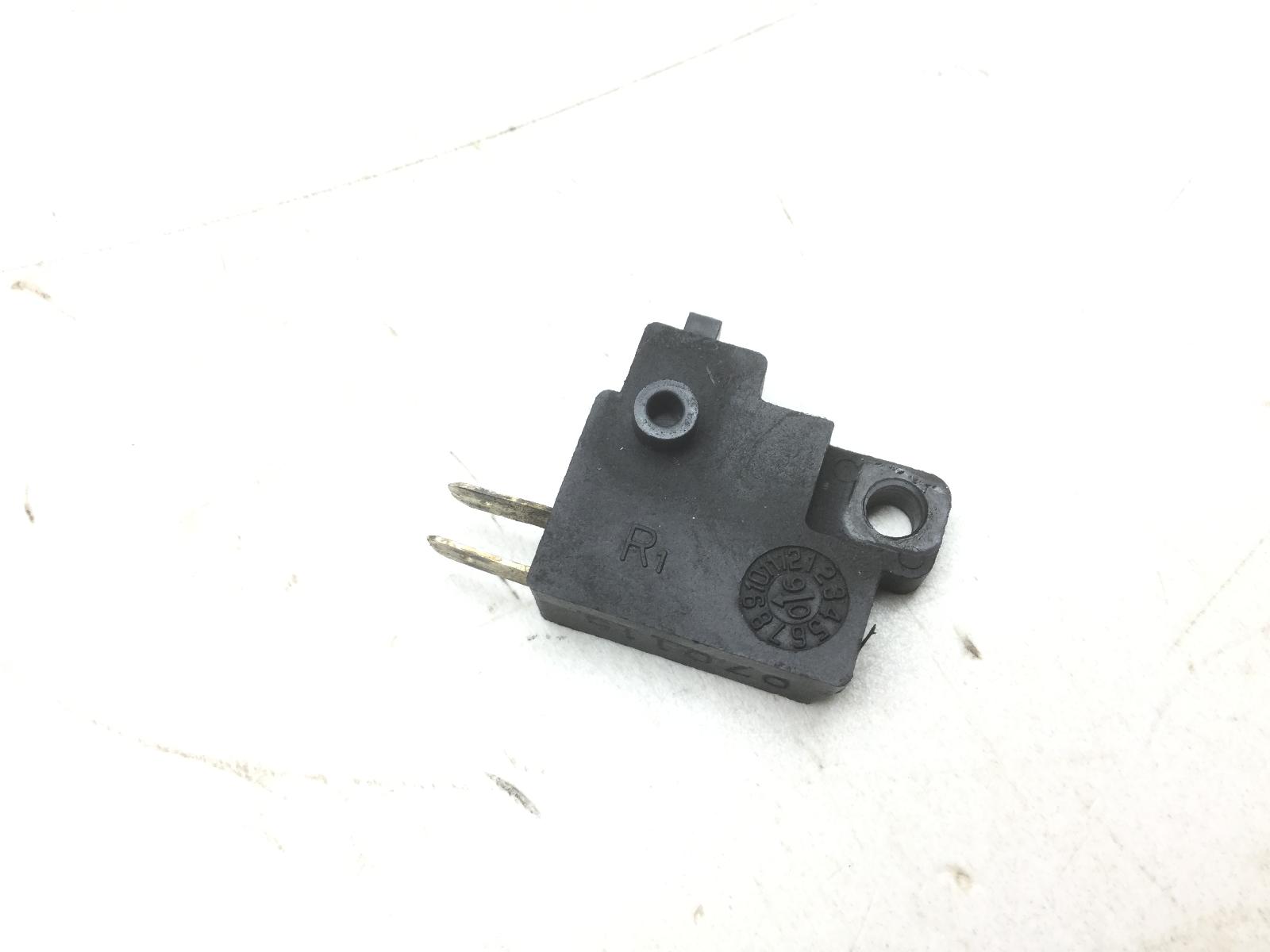 Kymco people s dd 125 sensore micro stop pompa freno anteriore destra 2007 2008 d10000