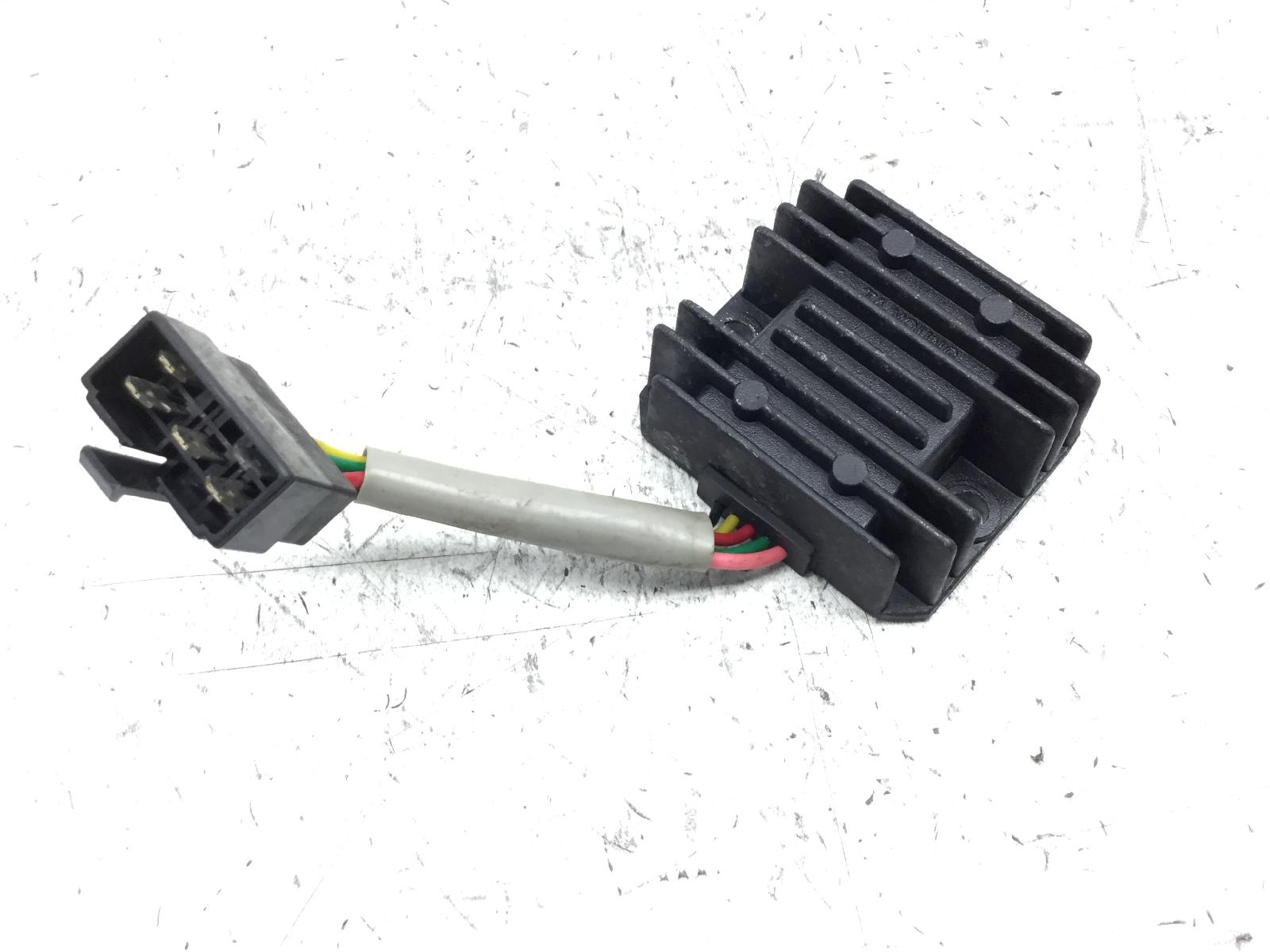 Kymco people s 125 regolatore tensione impianto elettrico 2005 2006 d10000
