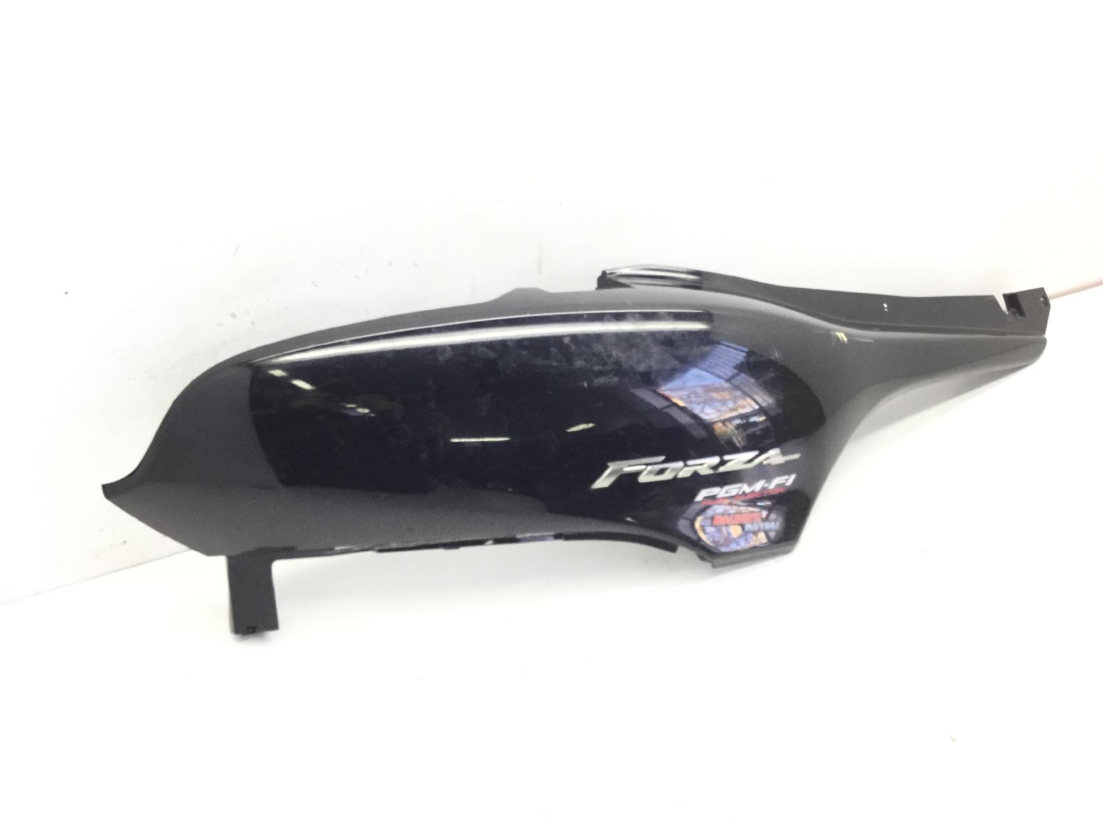 Honda forza 250 carena fiancata posteriore destra * 1 attacco e 2 alette 2005 2007
