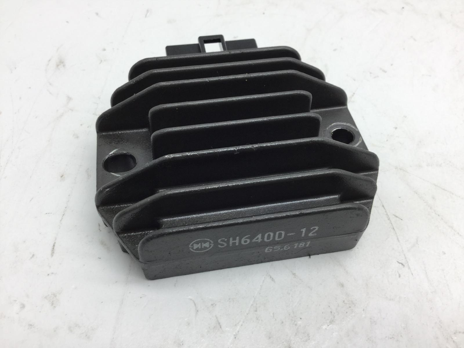 Piaggio liberty 125 regolatore di tensione corrente 2006 2007 m38100