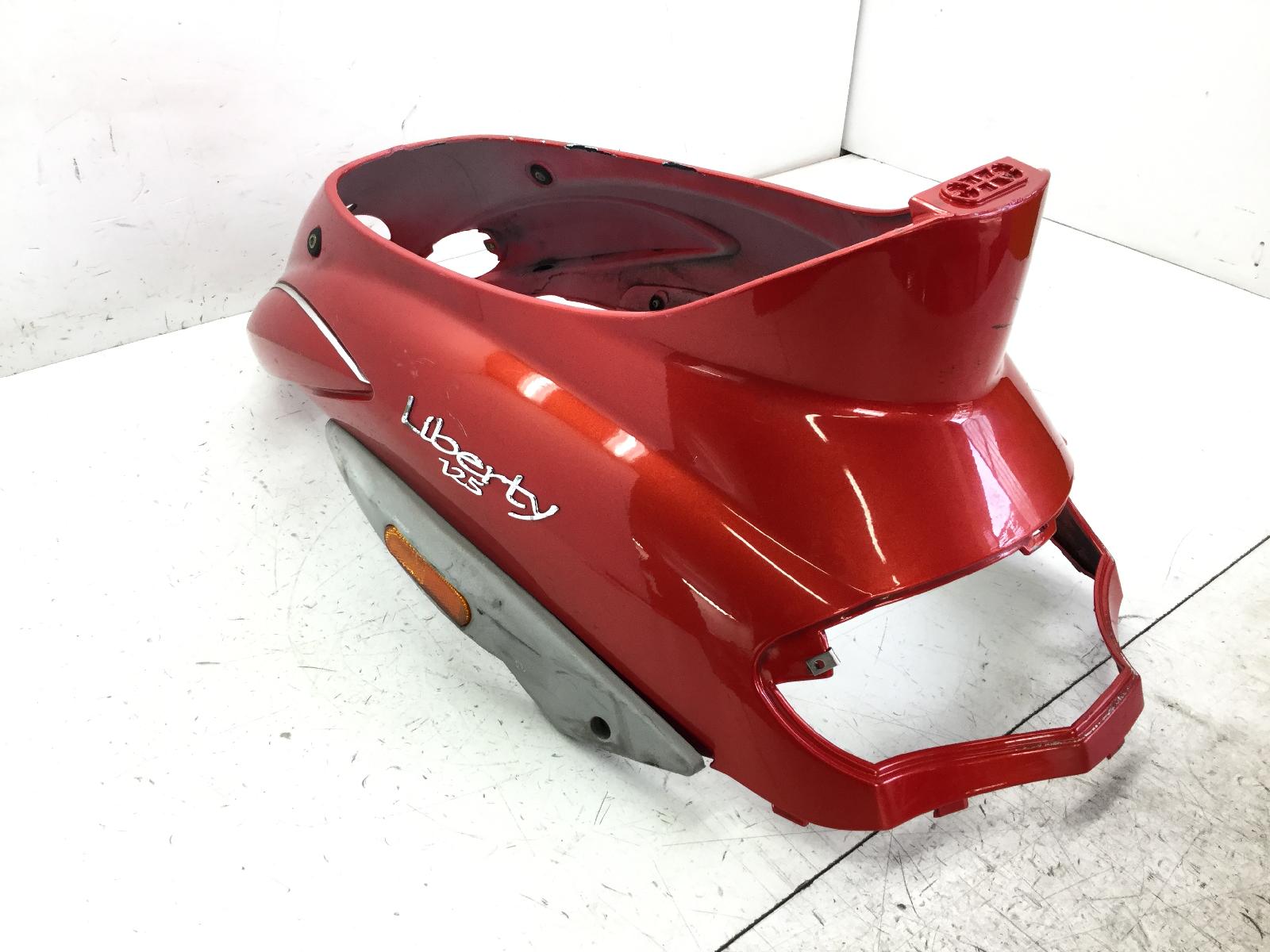 Piaggio liberty 125 carena fiancate coda codone posteriore con rottura 2006 2007 m38100