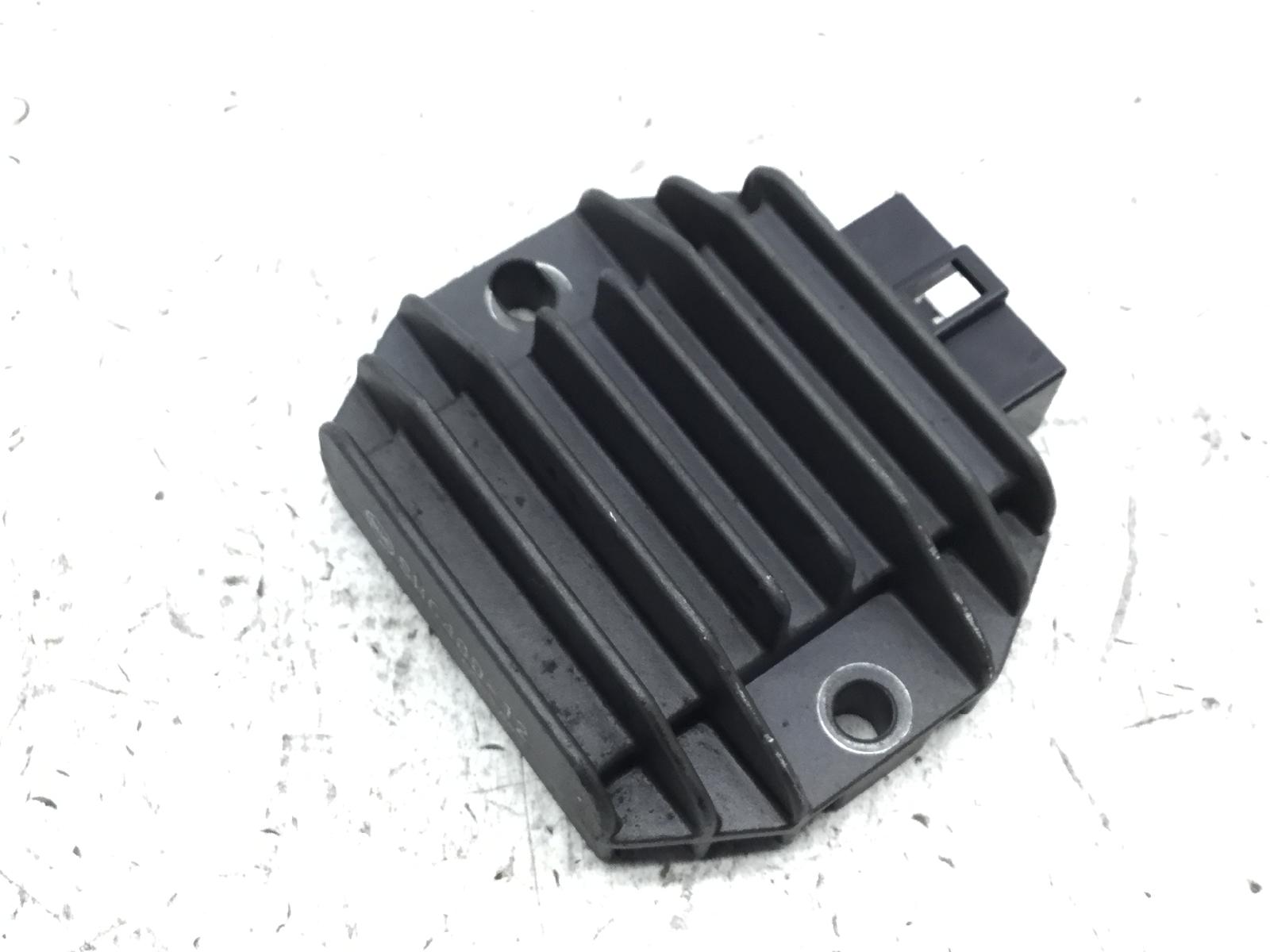Piaggio liberty 125 regolatore di tensione impianto elettrico 2006 2007 m38100