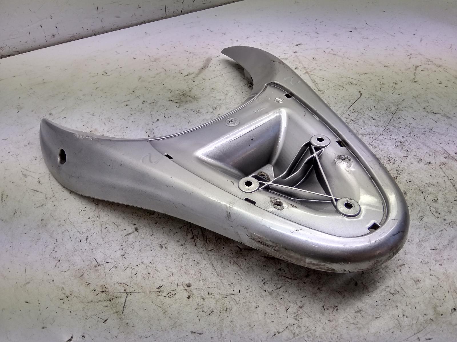 Piaggio liberty 125 maniglione posteriore - 2 fori artigianali 2006 2007 m38100