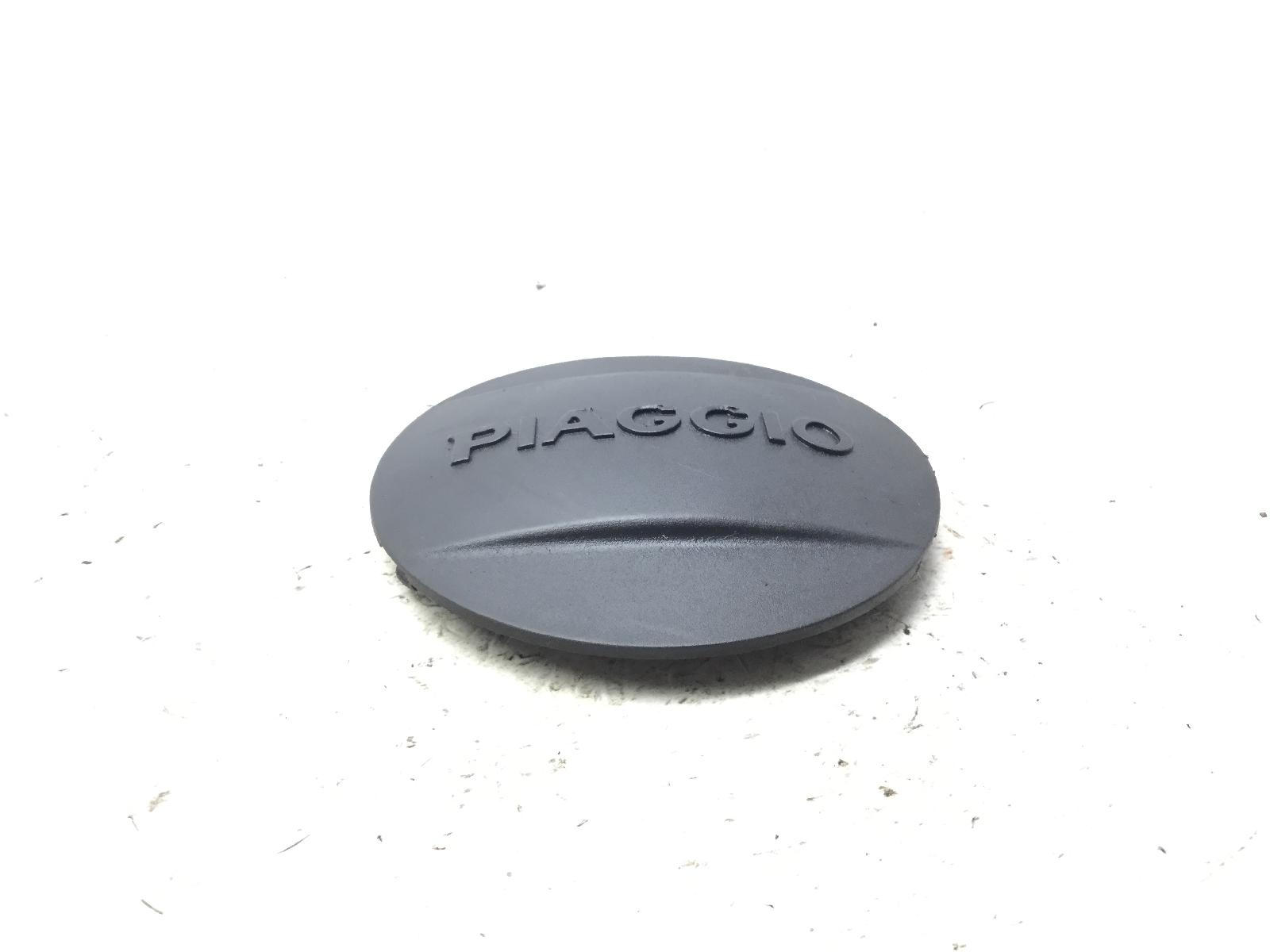 Piaggio liberty 125 tappo coperchio logo carter trasmissione 2006 2007 m38100