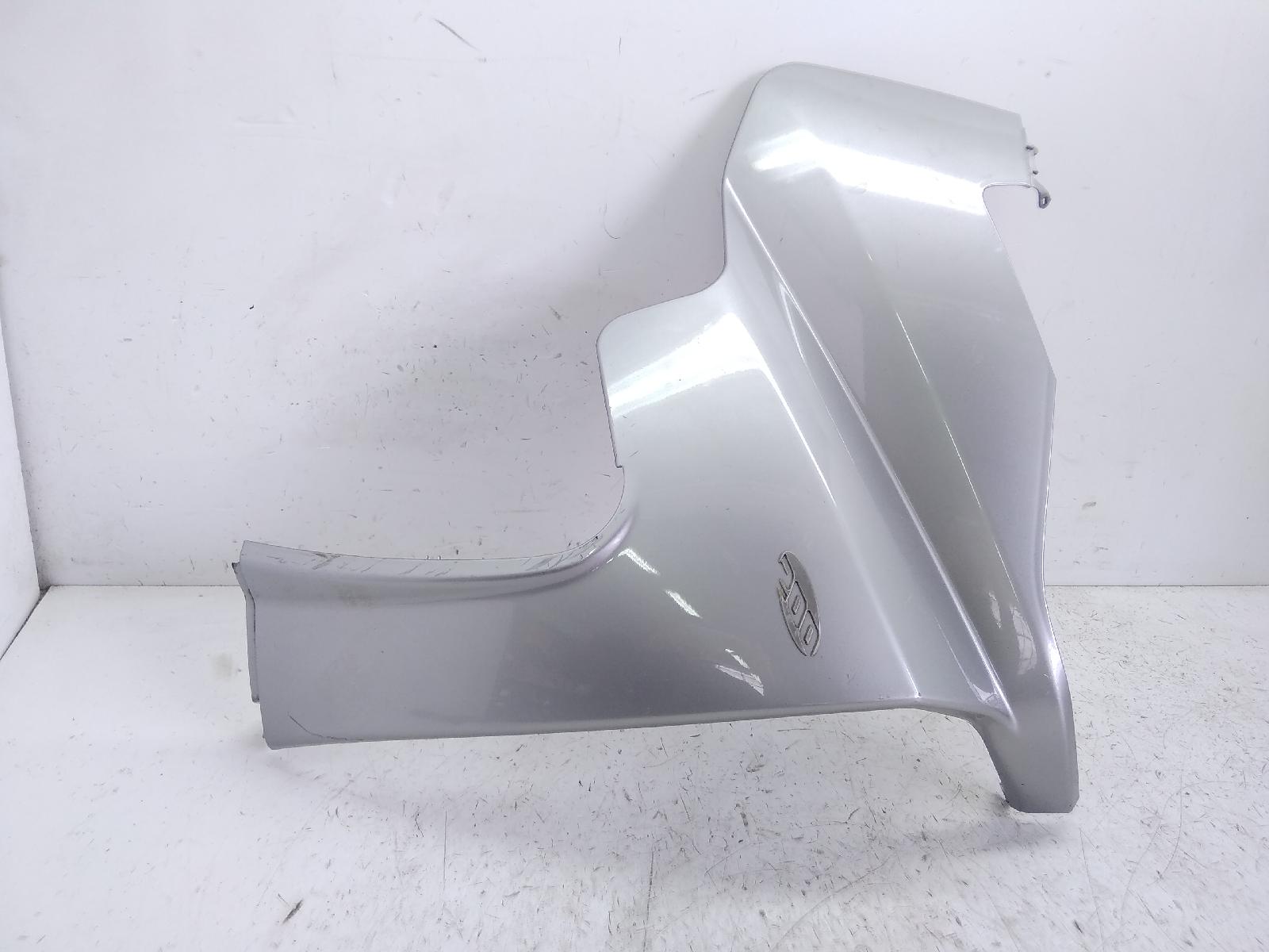 Aprilia atlantic 200 carena scudo anteriore destra con attacco rotto 2003 2005 spa