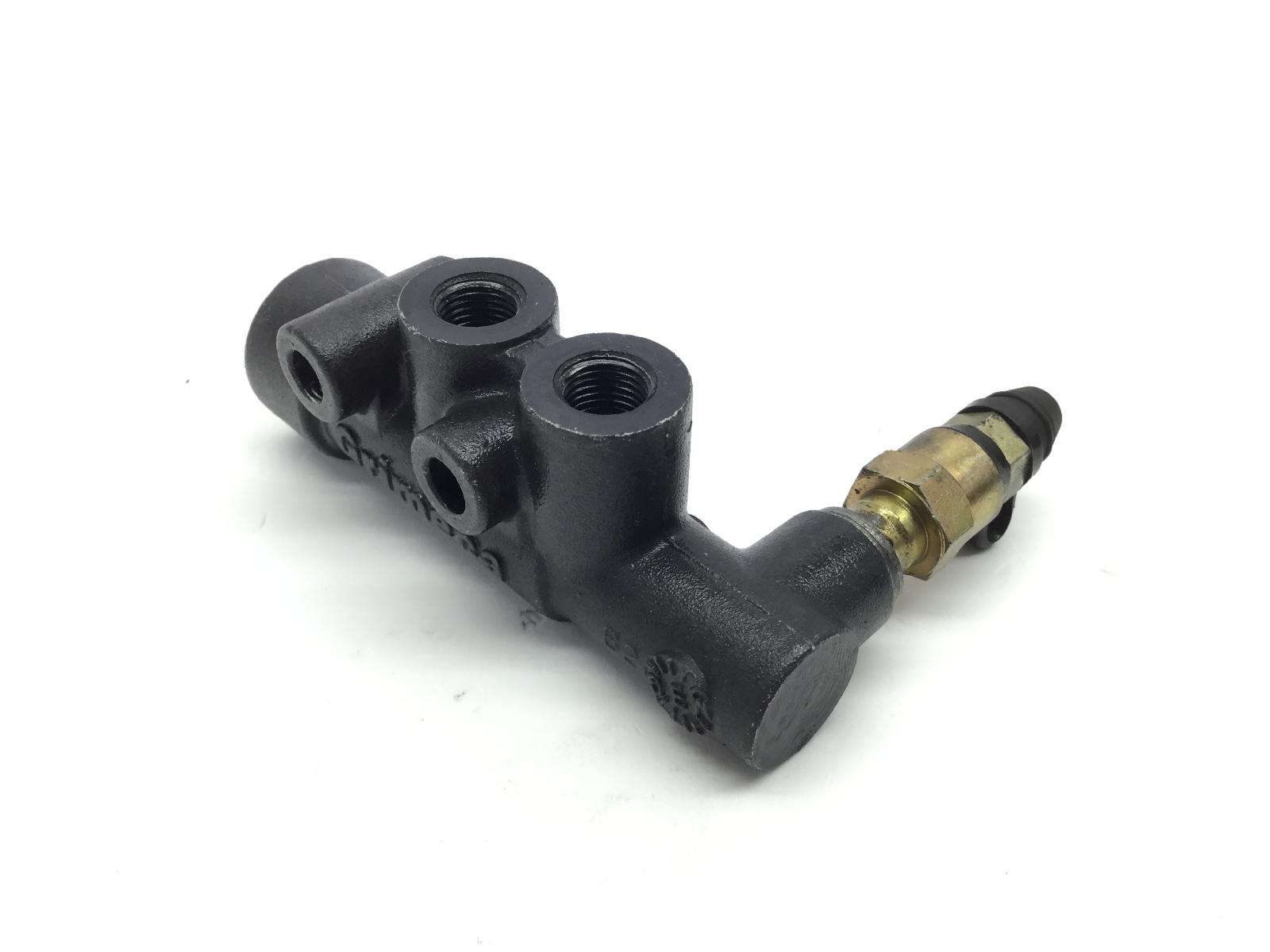 Aprilia atlantic 200 ripartitore sdoppiatore tubi freno olio 2003 2005 spa