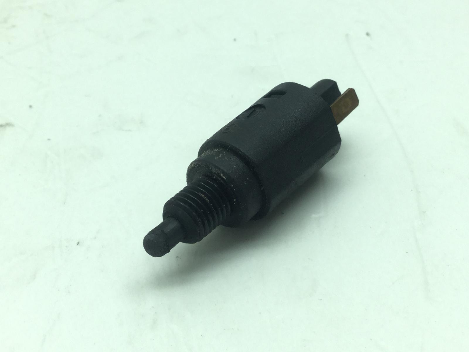 Piaggio vespa et4 150 sensore stop microstop freno anteriore destro 1999 2002 m1900