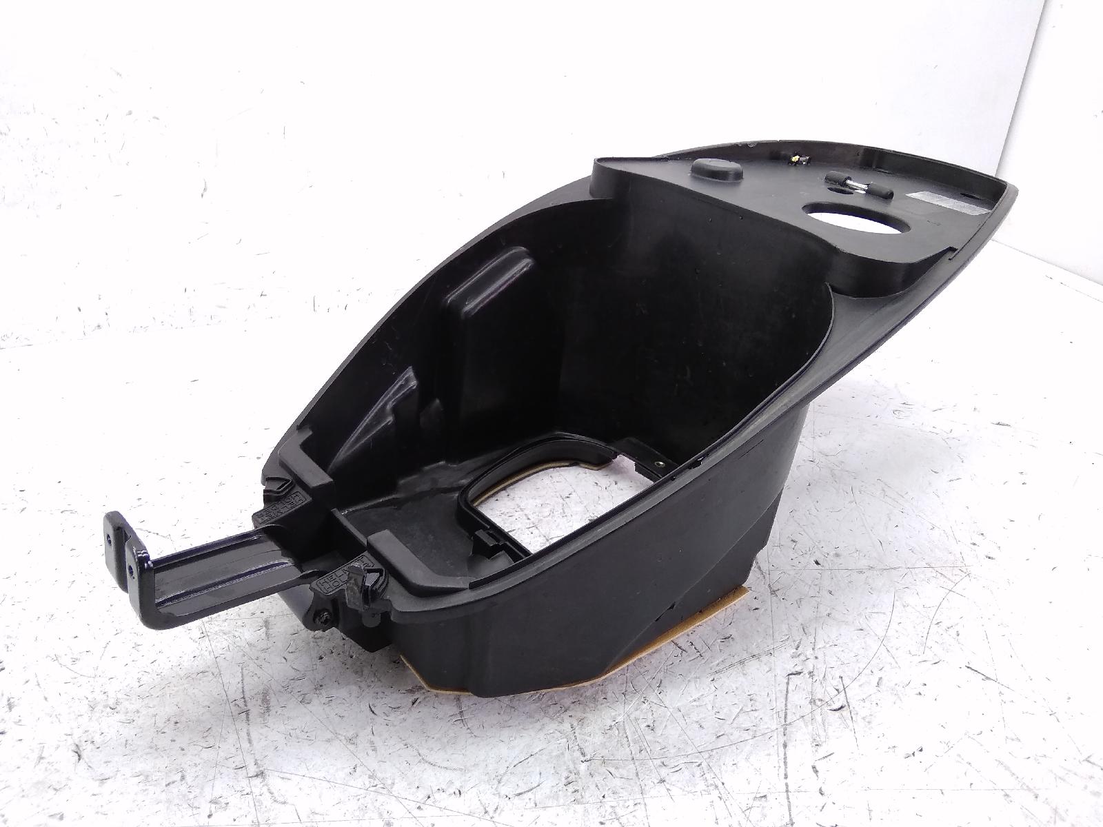 Kymco people euro 2 125 vano carena sottosella 2006 2006 b20010