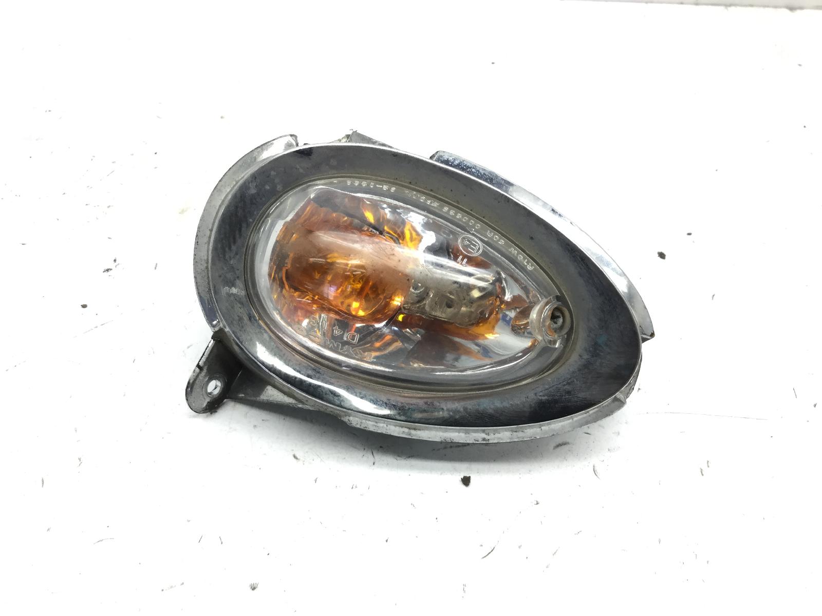 Kymco people euro 2 125 freccia sinistra anteriore 1 attacco rotto 2006 2006 b20010