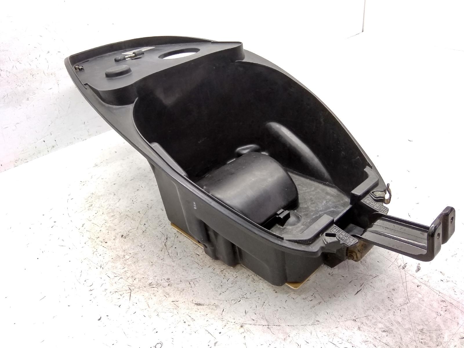 Kymco people euro 2 125 carena vano sottosella 2006 2006 b20010