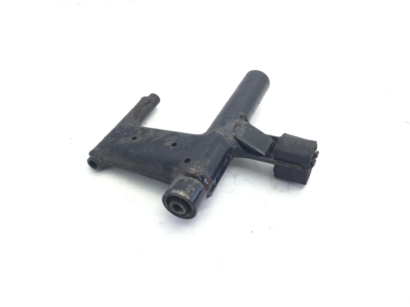 Aprilia scarabeo 4t 50 staffa supporto motore - no perno 2002 2006 tg000