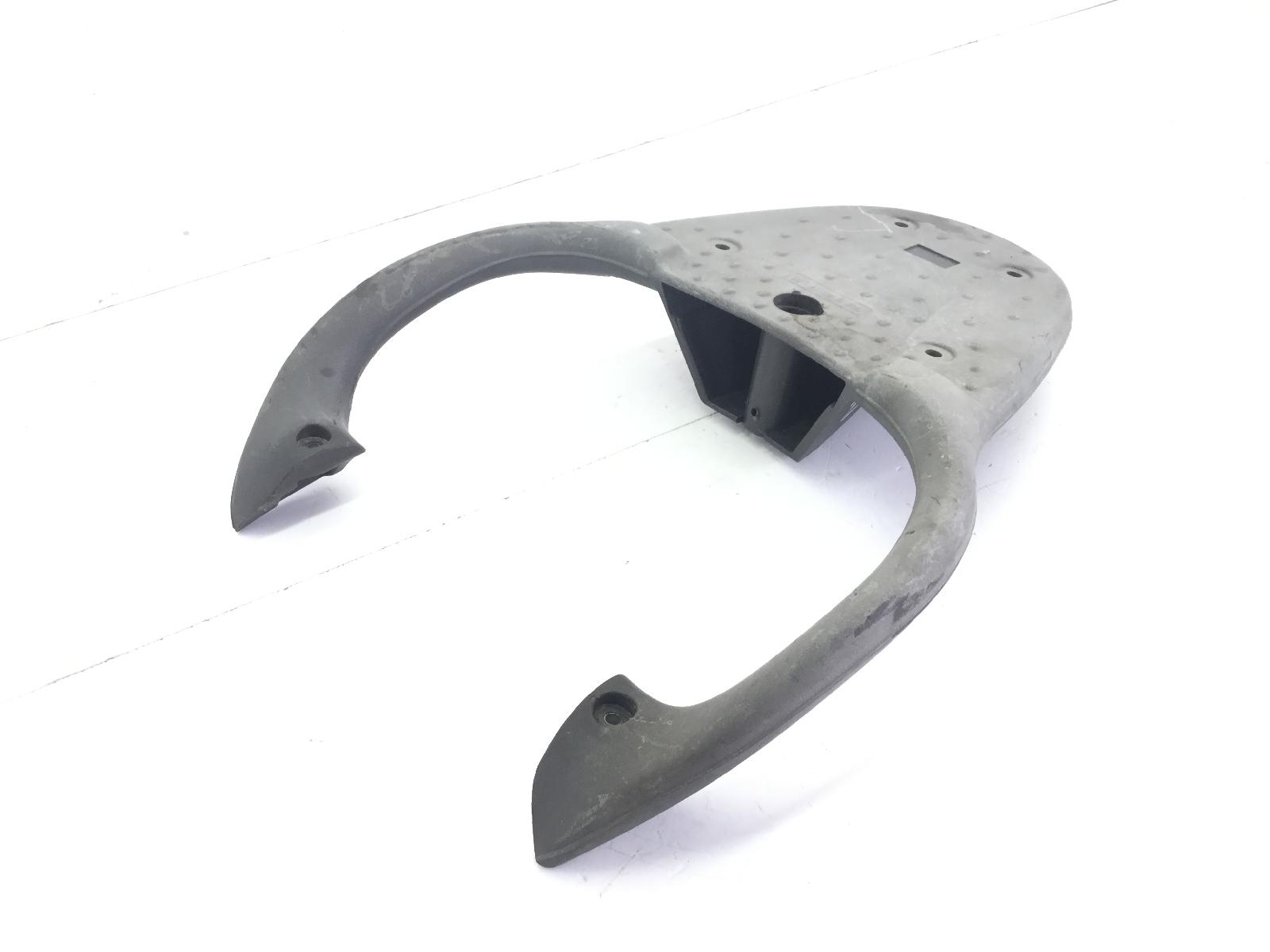 Aprilia scarabeo 4t 50 maniglione posteriore portapacchi - attacco rotto 2002 2006 tg000