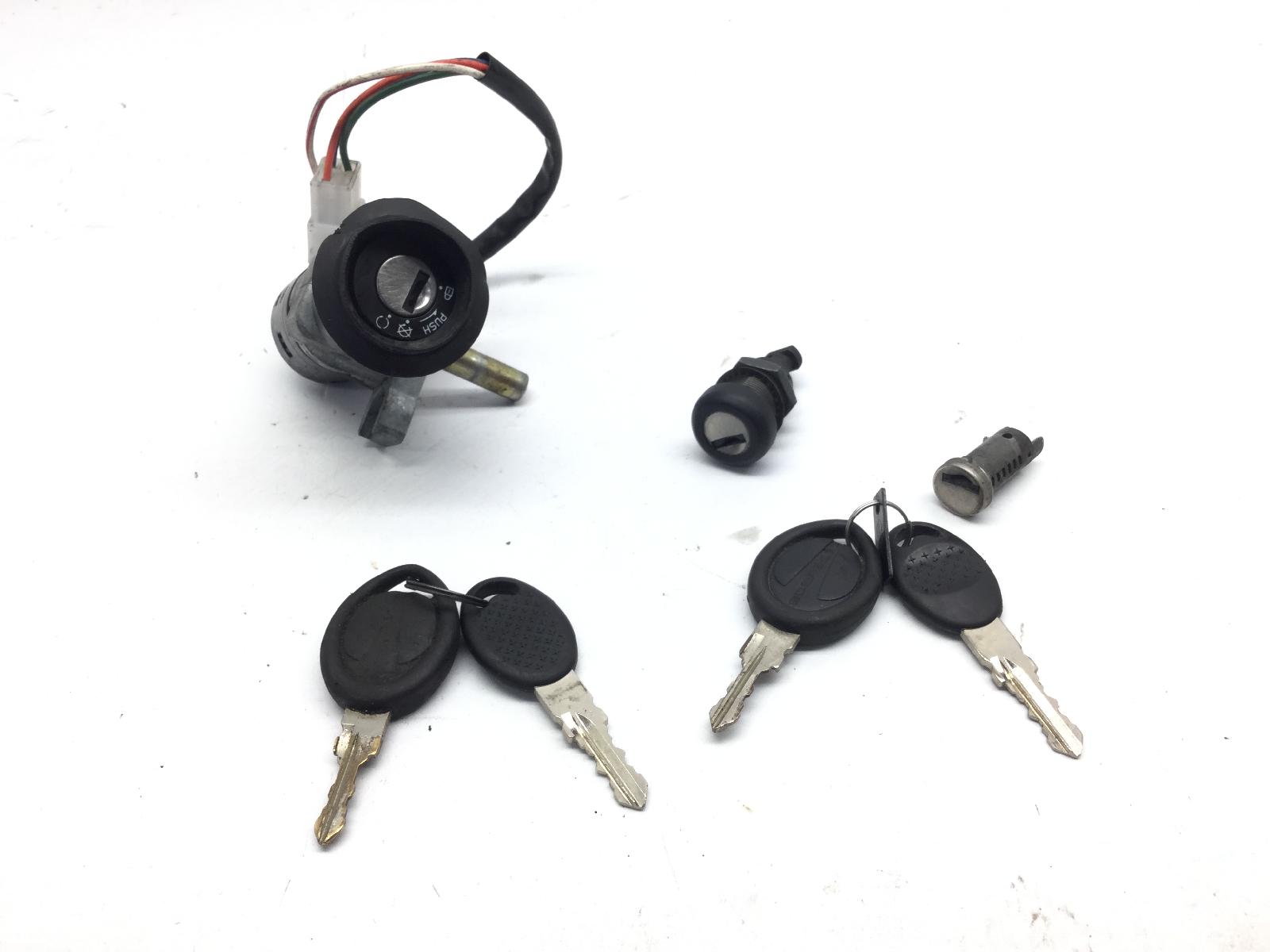 Aprilia scarabeo 4t 50 blocchetto accensione serrature e chiavi 2002 2006 tg000
