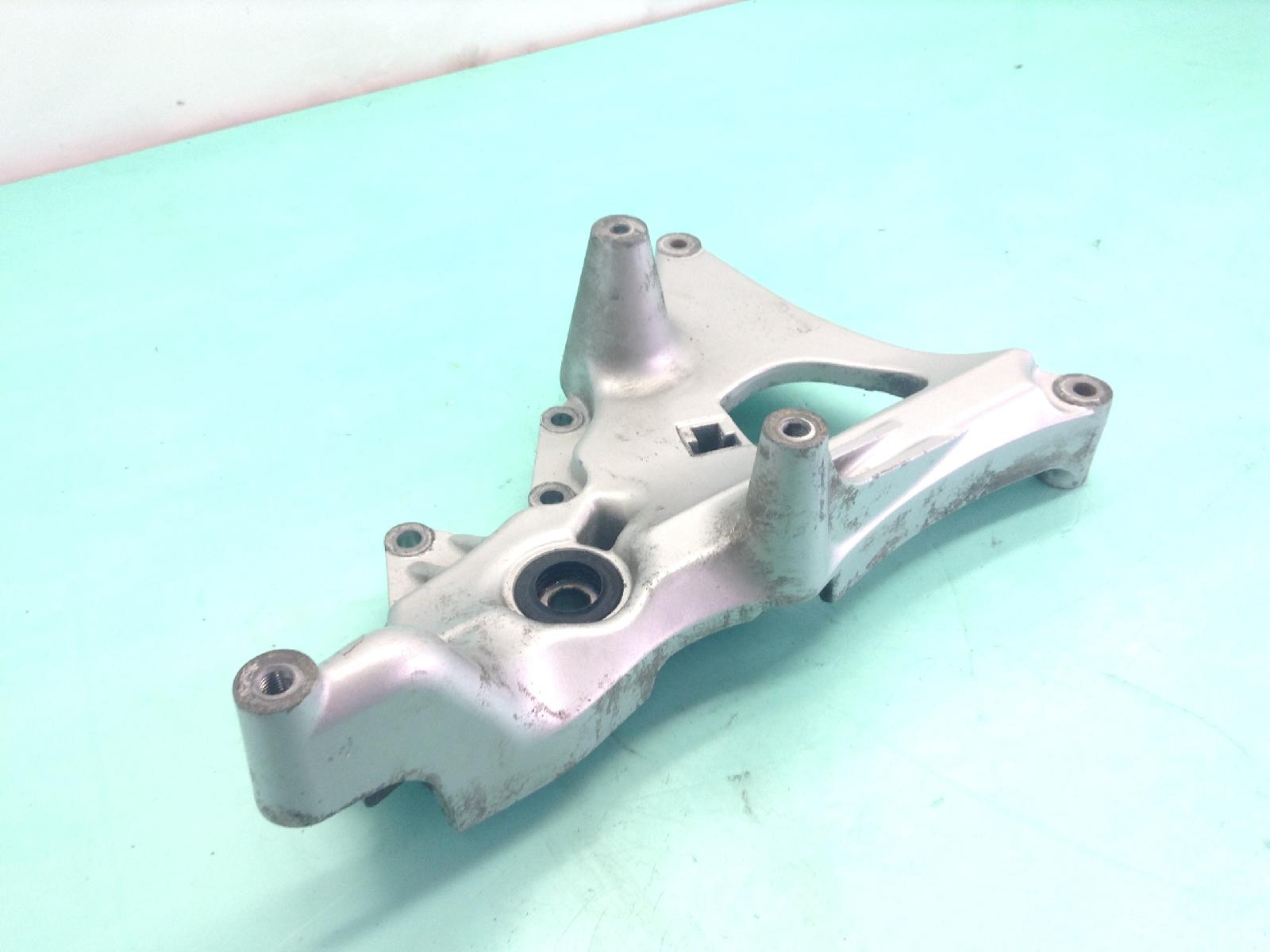 Yamaha majesty yp 250 staffa supporto scarico marmitta 2000 2001 sg041