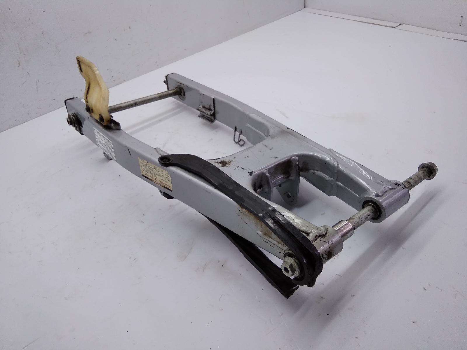Honda transalp xl v 650 forcellone posterioe e accessori *guidacatena rotto 2002 2002 rd10a01f