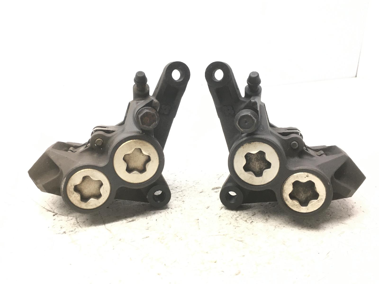 Yamaha fz6 s2 600 coppia pinze freno anteriore 100 mm interasse attacco 2008 2008 rj146