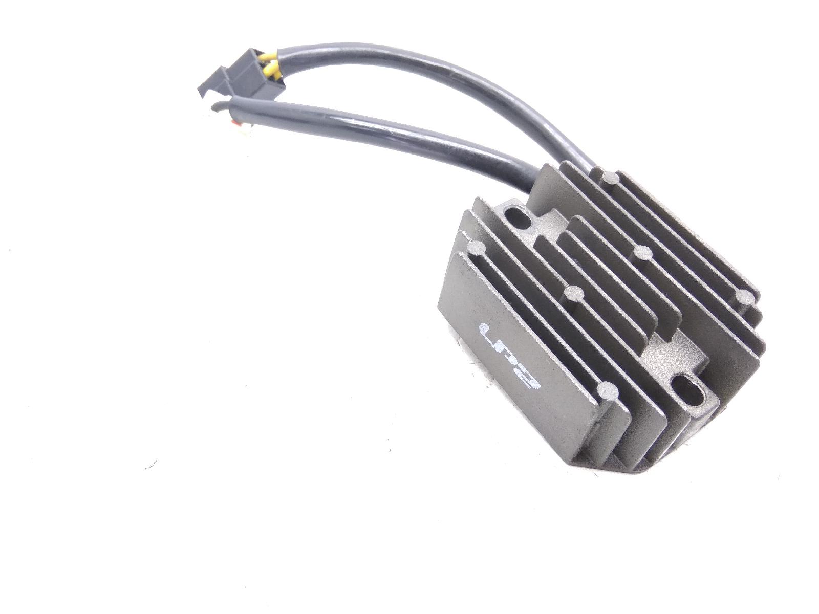 Suzuki sv s 650 regolatore di tensione up2 1999 2002 av111