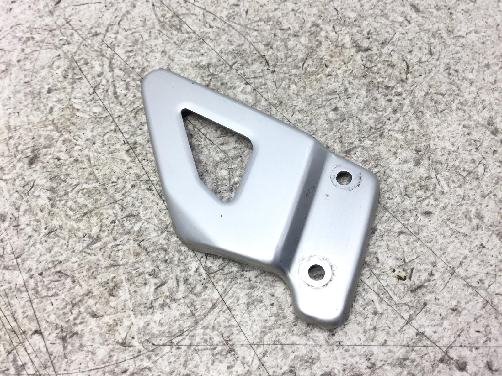 Suzuki sv s 650 protezione battitacco pompa freno posteriore 1999 2002 av111