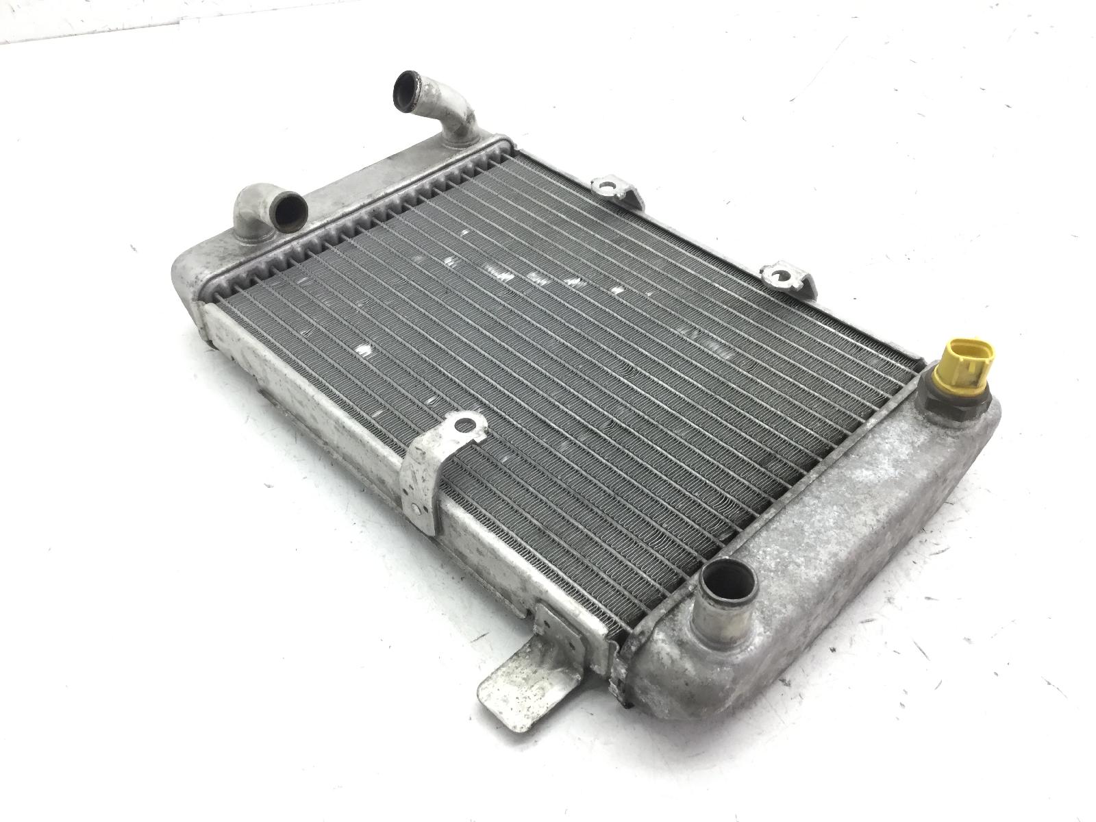Suzuki burgman an 400 radiatore con difetto 2004 2004 bw111