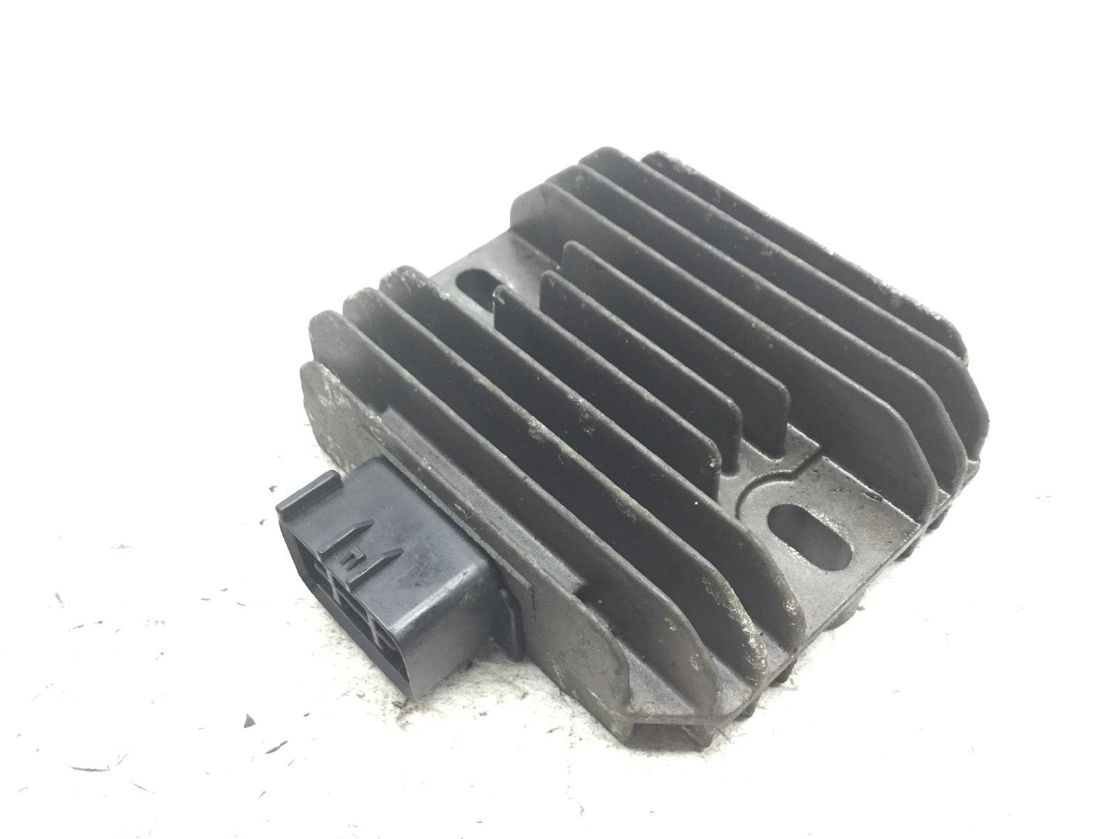 Suzuki burgman an 400 regolatore di tensione corrente con tracce di ossido 2004 2004 bw111