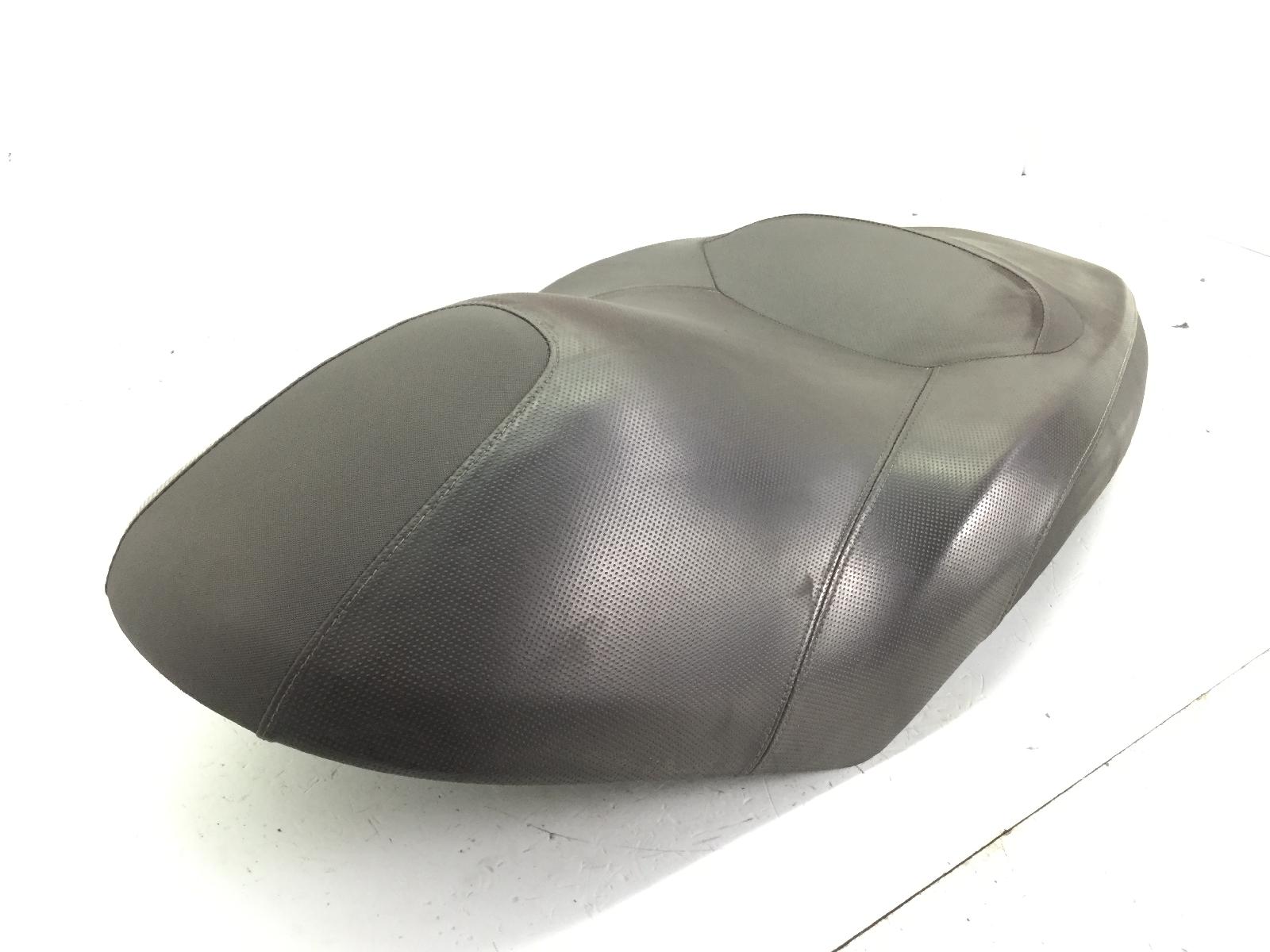 Yamaha x-max 250 sella saddle - strappo e difetto su fodera 2007 2009 sg162