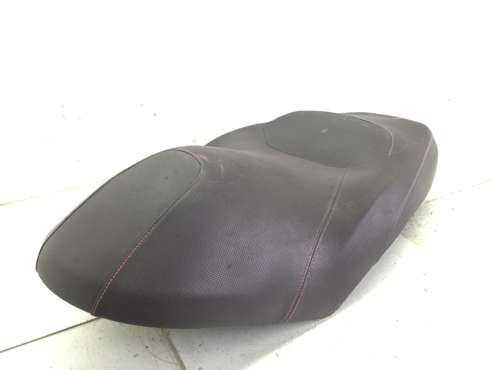 Yamaha x-max 250 sella saddle - piccoli fori 2007 2009 sg162