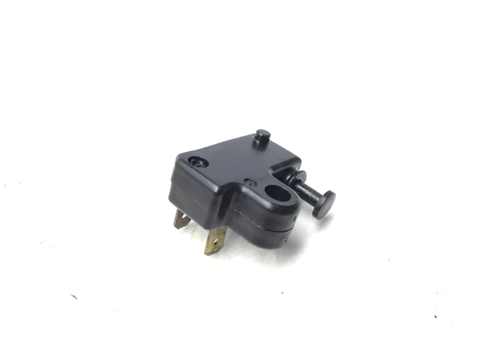 Yamaha x-max 250 sensore stop microstop freno posteriore sinistro 2007 2009 sg162