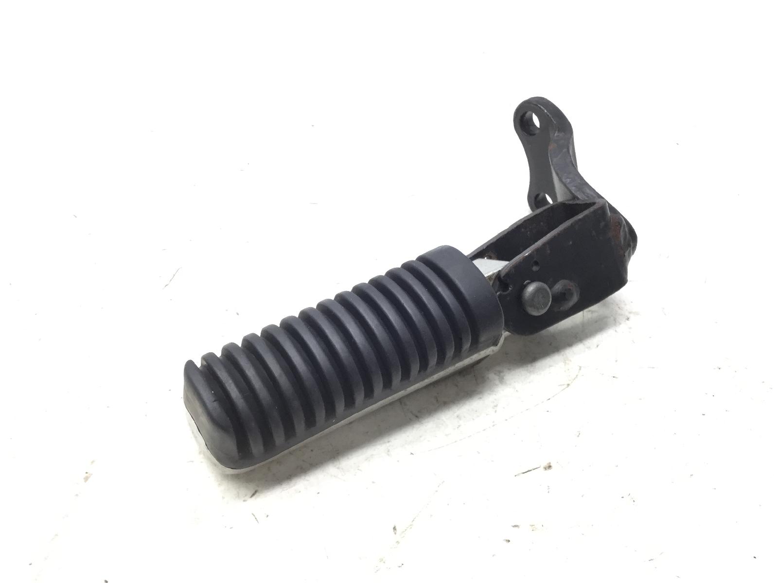 Yamaha x-max 250 pedana poggiapiede posteriore destra e supporto 2007 2009 sg162