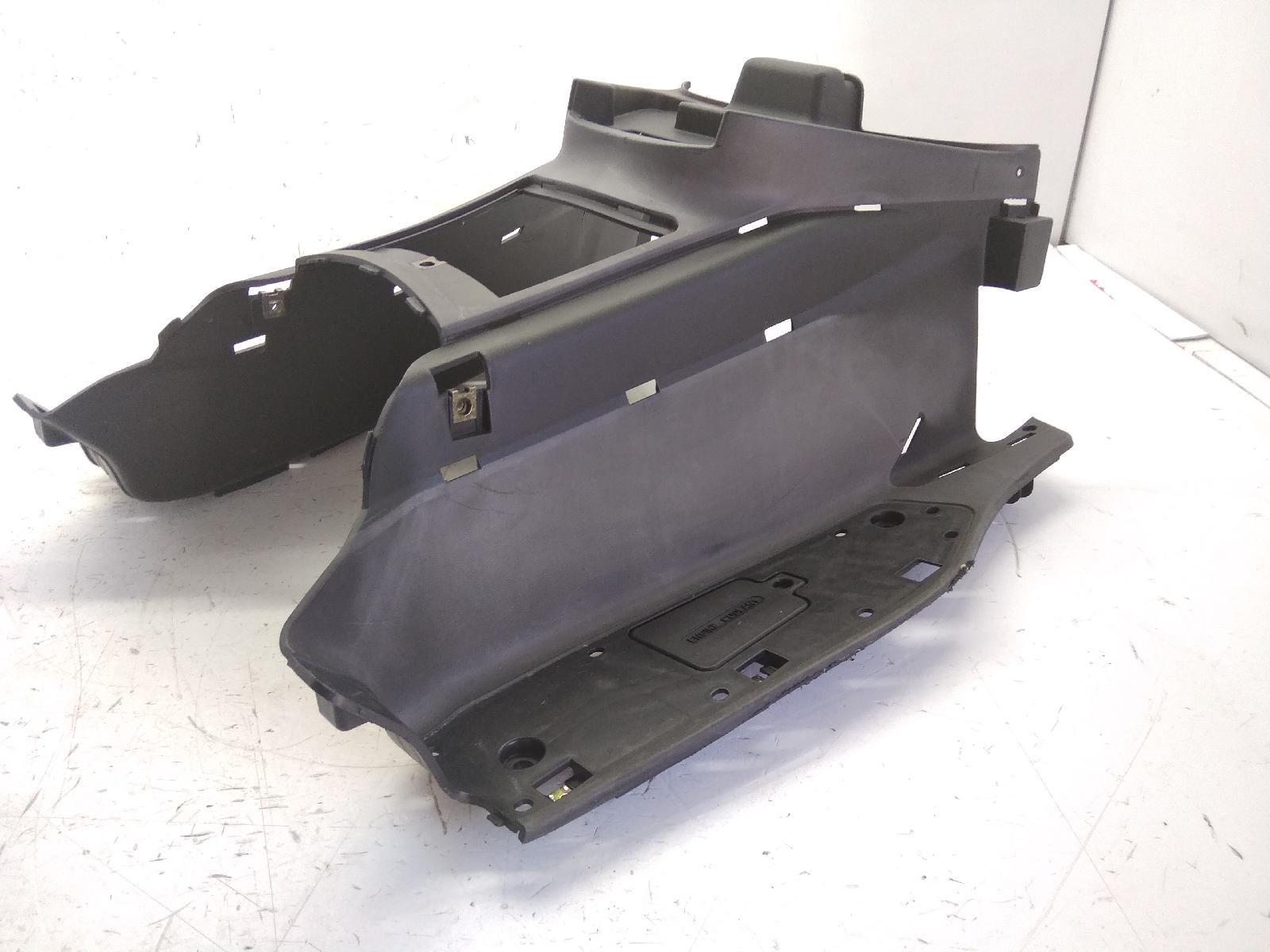 Kymco xciting 250 carena pedana pavimento poggiapiedi attacco rotto 2005 2005 t71000