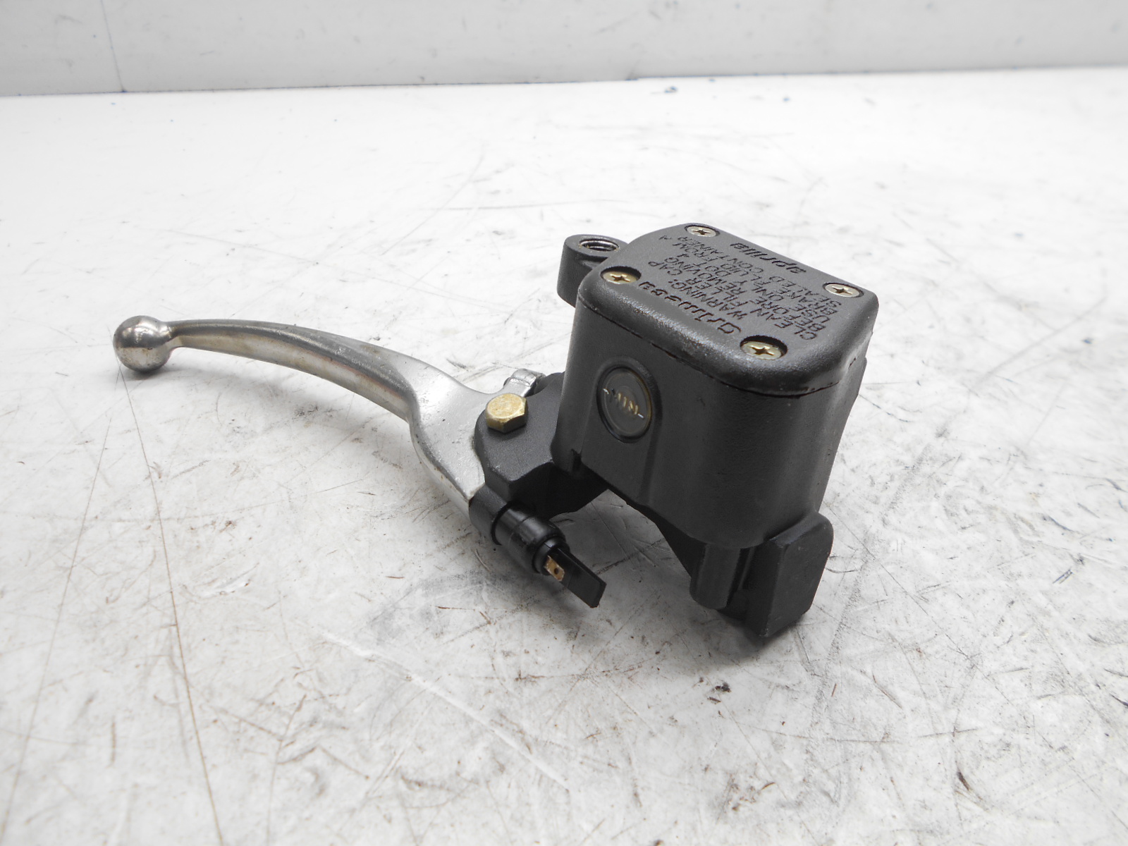 Aprilia atlantic sprint 400 pompa freno anteriore destra + leva 2005 2008 vlb00