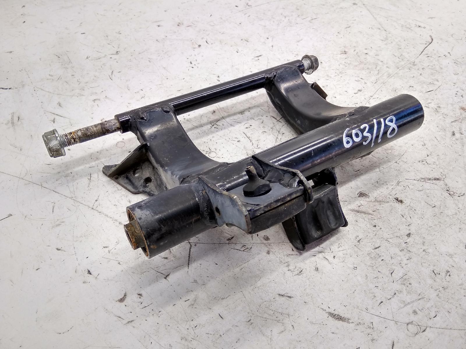 Honda vision 4t 50 staffa supporto motore 2012 2012 af72a