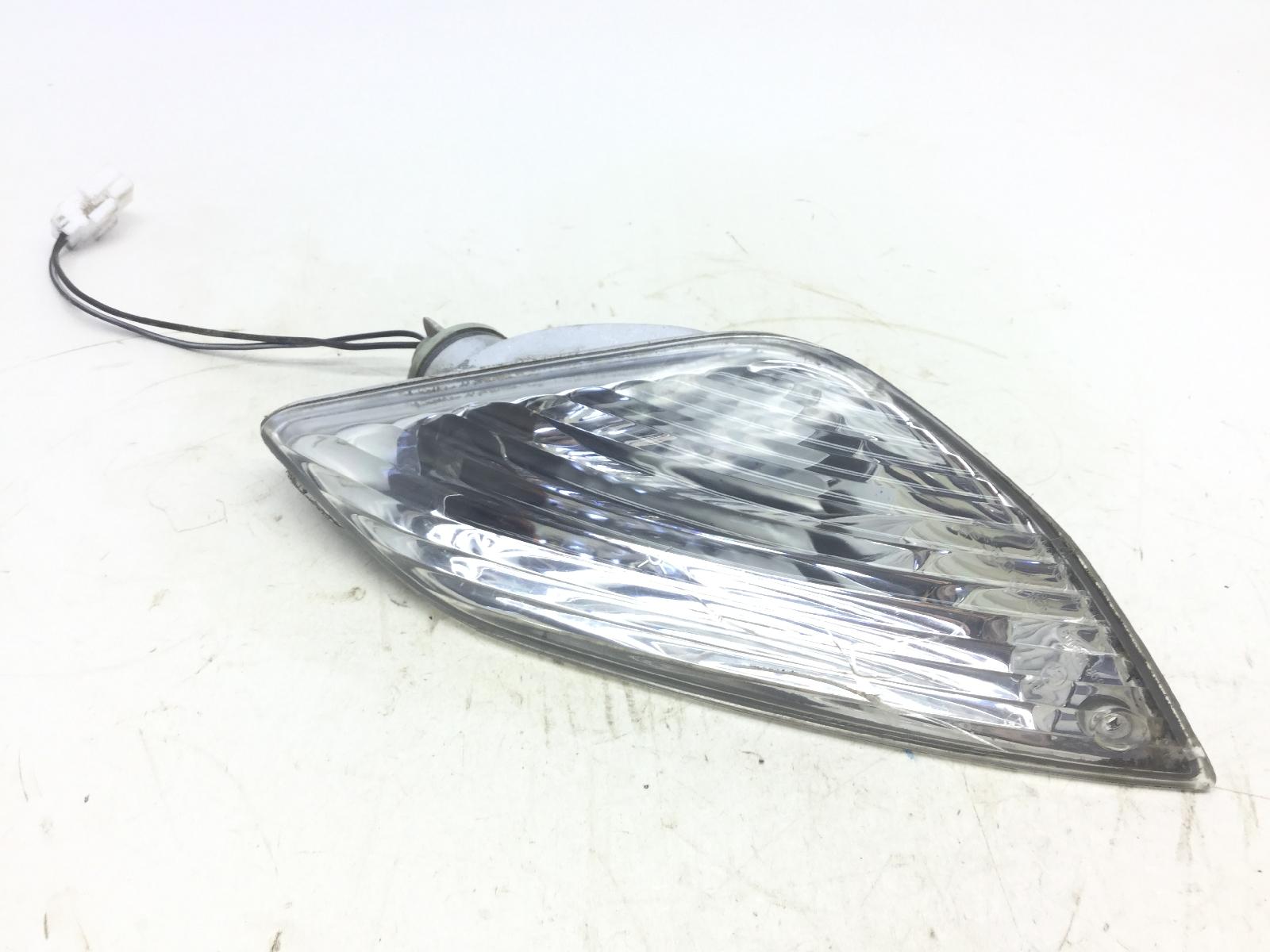 Piaggio fly 4t 100 freccia anteriore sinistra con crepe su vetro gemma 2007 2007 m53100