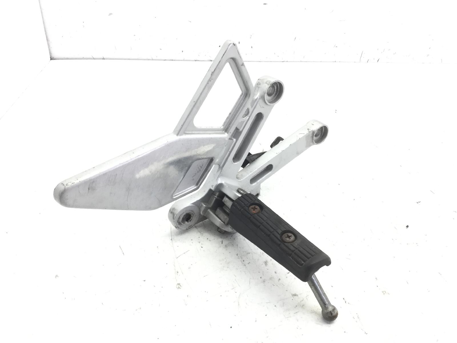 Yamaha tzr 50 pedana anteriore destra e supporto 2003 2005 ra031