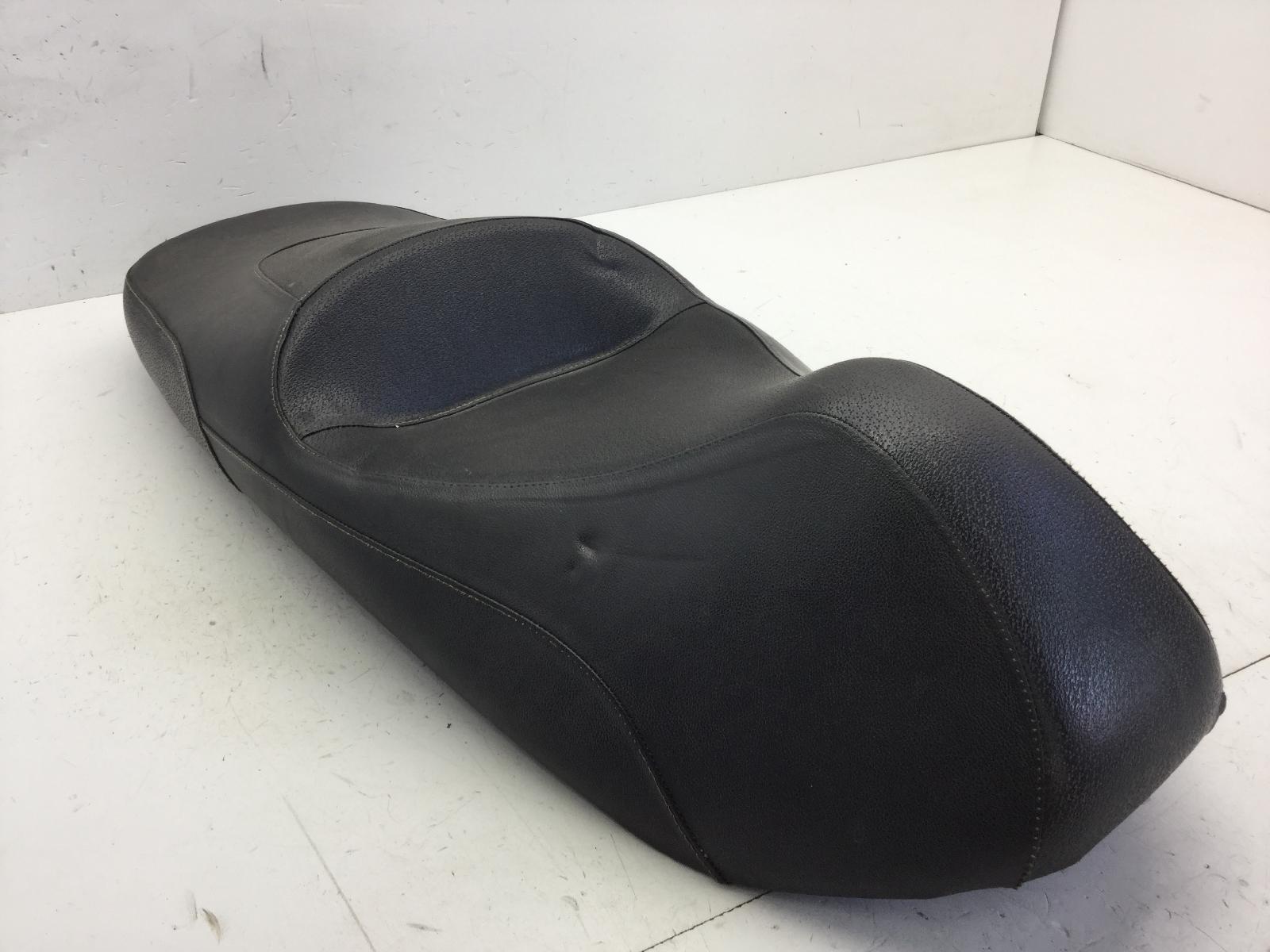 Piaggio beverly tourer 300 sella saddle con strappo su fodera 2009 2010 m28a00