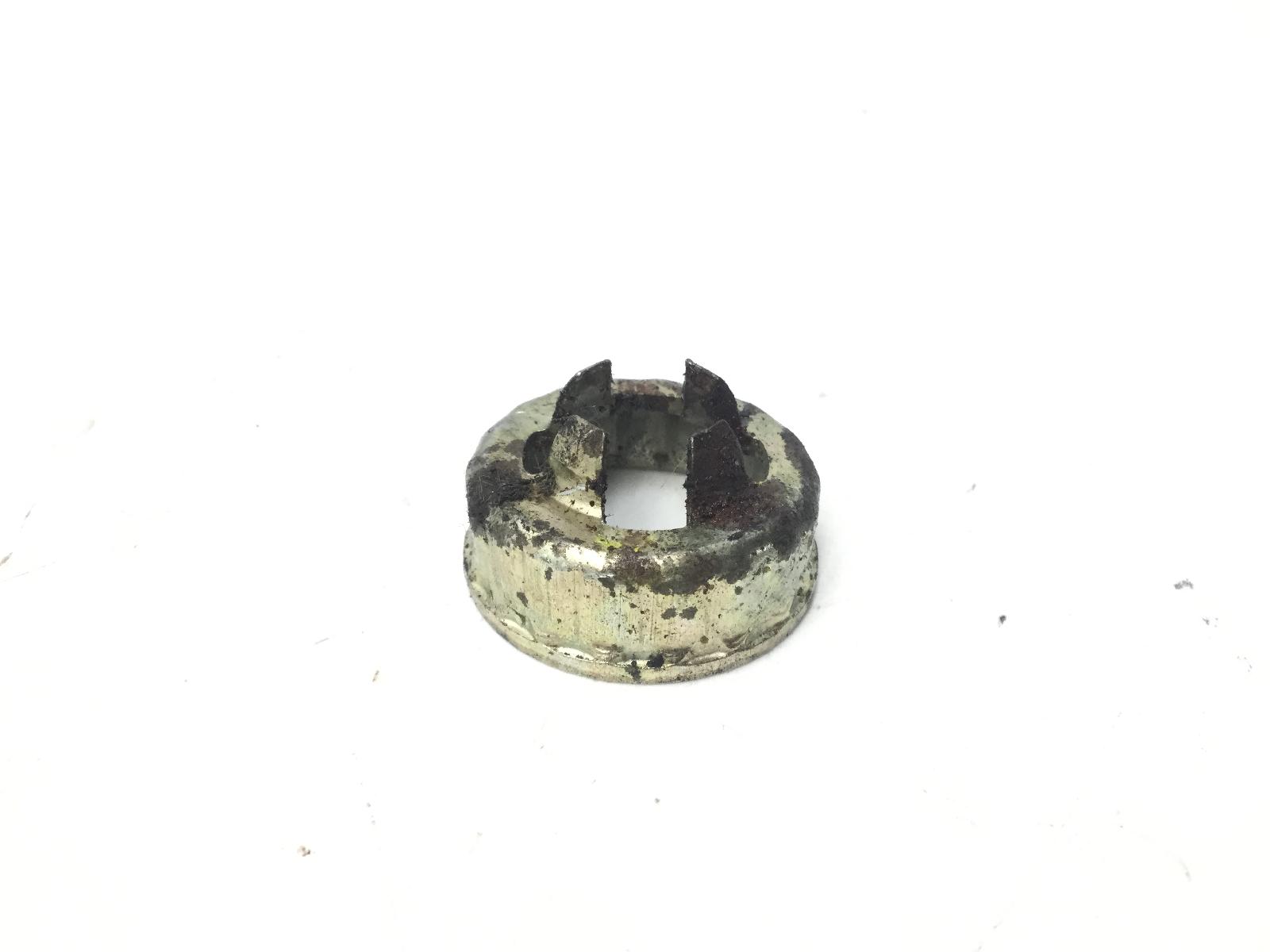 Piaggio vespa lx 125 tappo dado fermo perno ruota anteriore 2005 2006 m44100